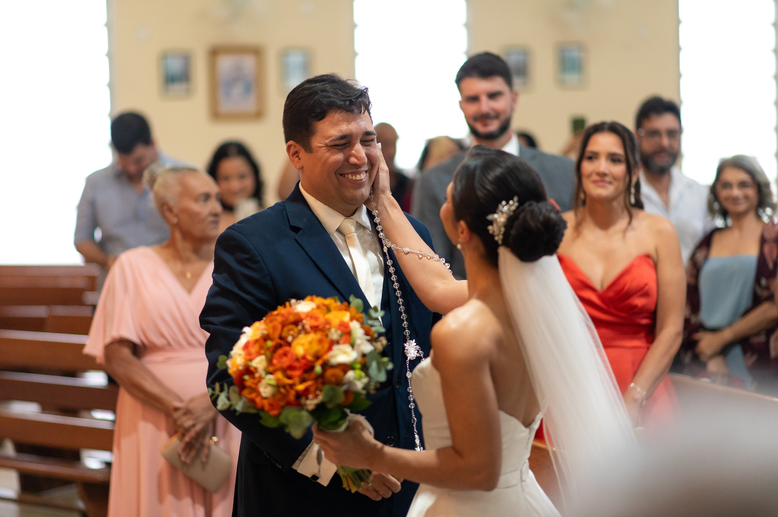 Thaís e José | Cerimônia Católica. Arthur Alves Fotografia