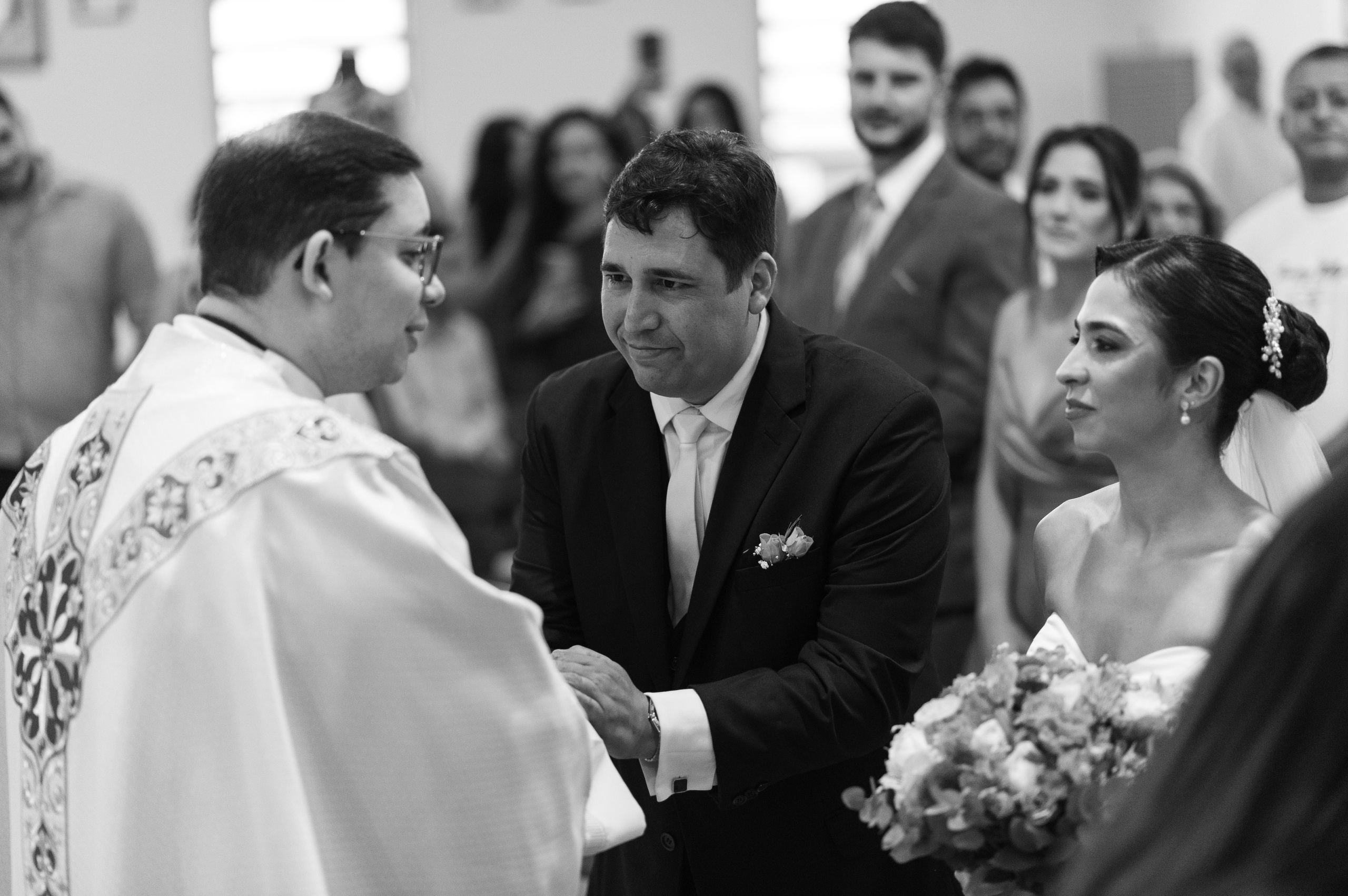 Thaís e José | Cerimônia Católica. Arthur Alves Fotografia