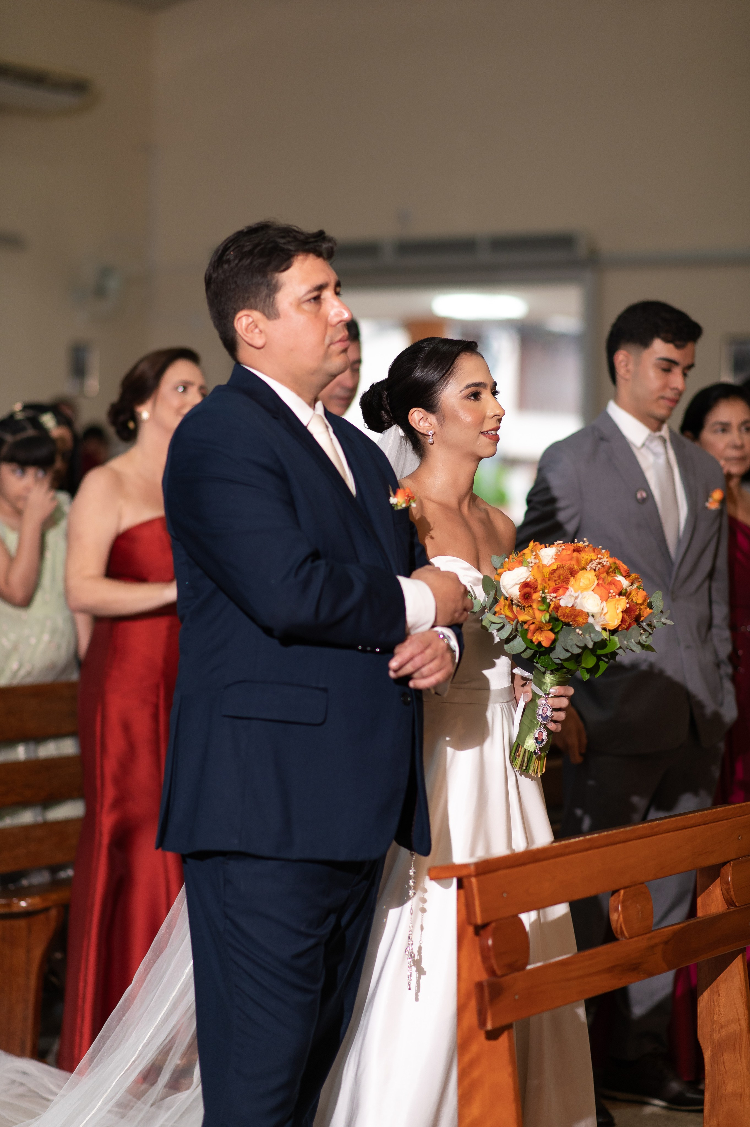 Thaís e José | Cerimônia Católica. Arthur Alves Fotografia