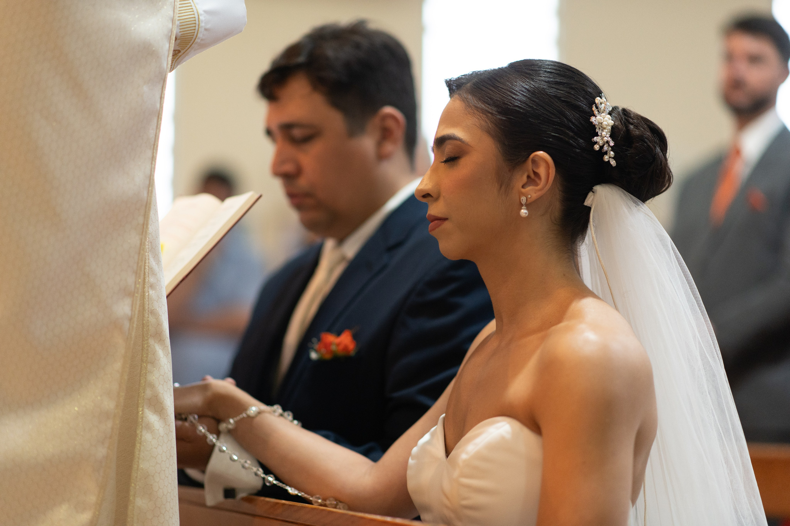 Thaís e José | Cerimônia Católica. Arthur Alves Fotografia