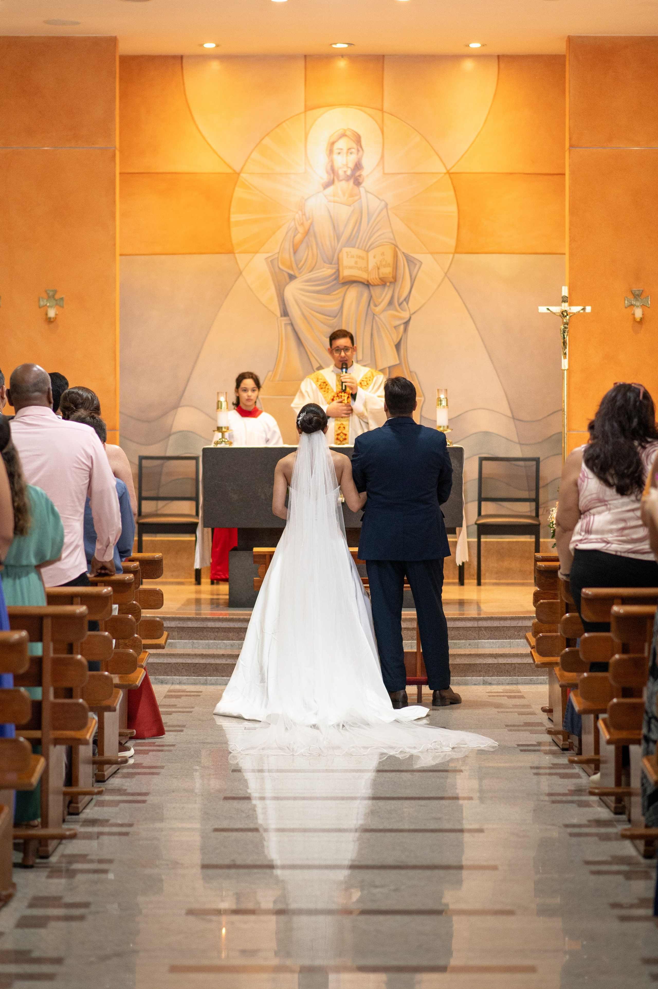 Thaís e José | Cerimônia Católica. Arthur Alves Fotografia