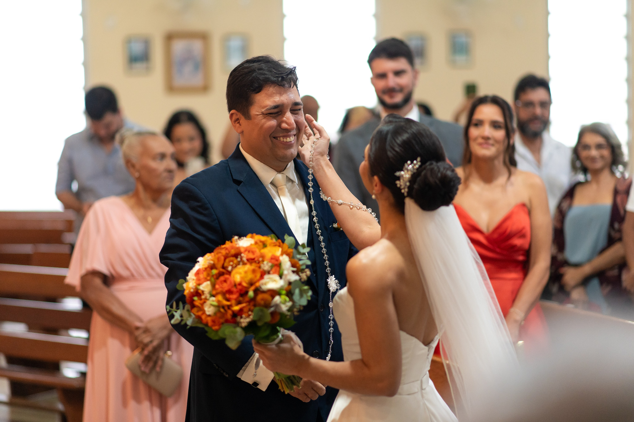 Thaís e José | Cerimônia Católica. Arthur Alves Fotografia