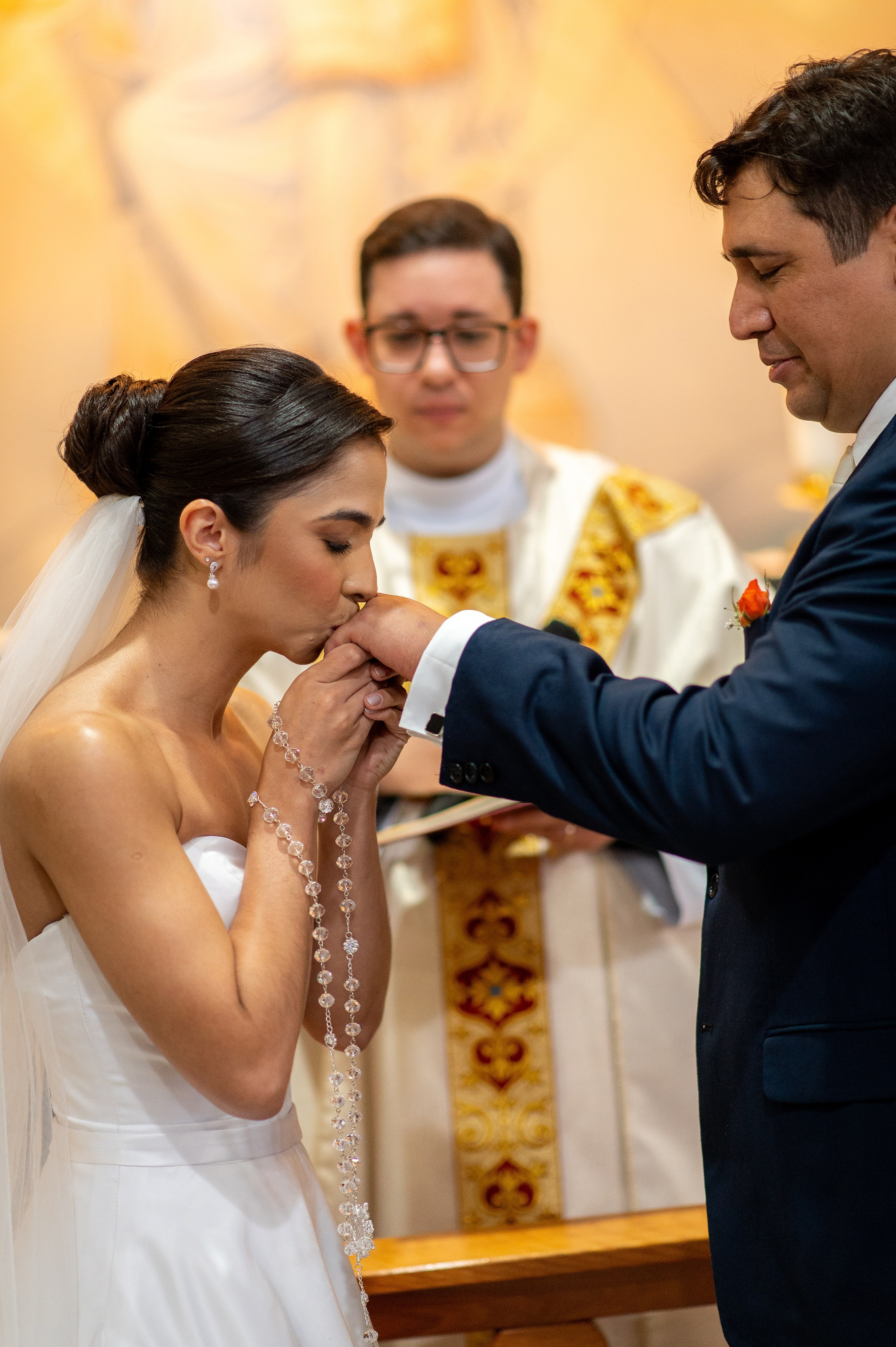 Thaís e José | Cerimônia Católica. Arthur Alves Fotografia
