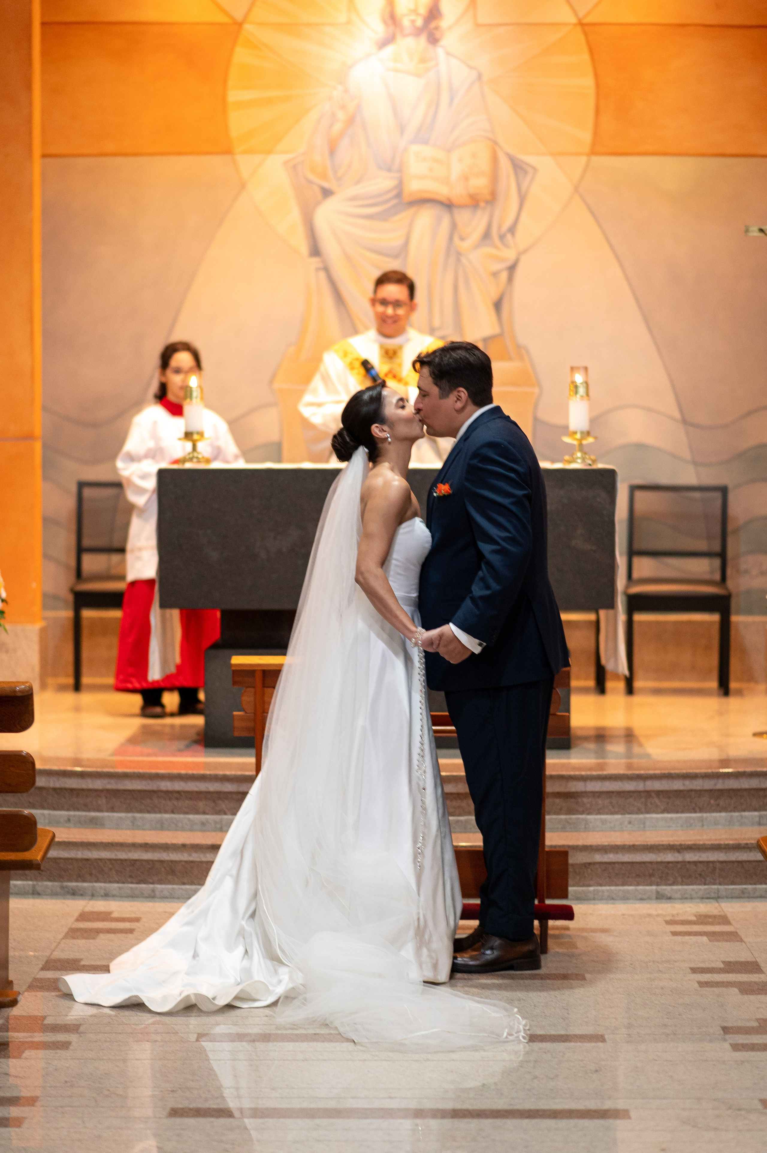 Thaís e José | Cerimônia Católica. Arthur Alves Fotografia
