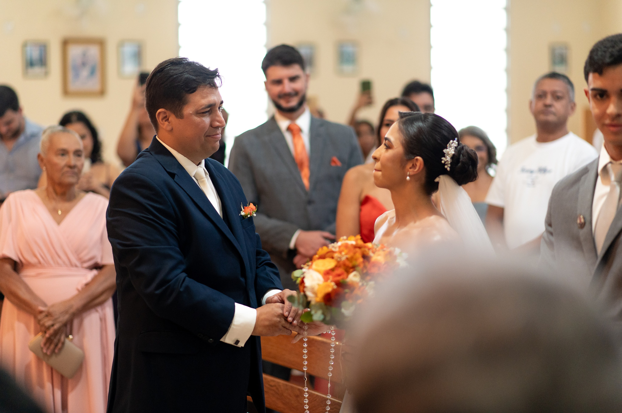 Thaís e José | Cerimônia Católica. Arthur Alves Fotografia