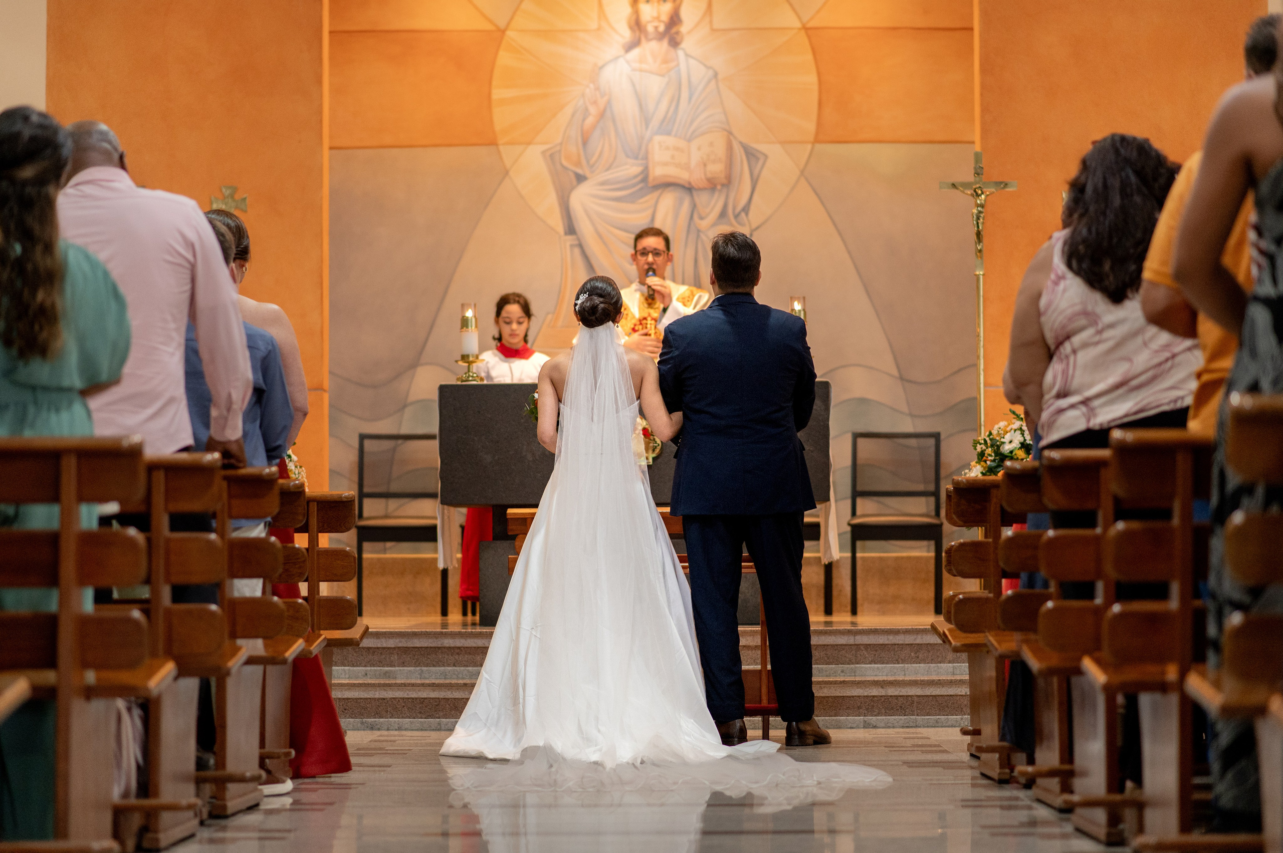 Thaís e José | Cerimônia Católica. Arthur Alves Fotografia