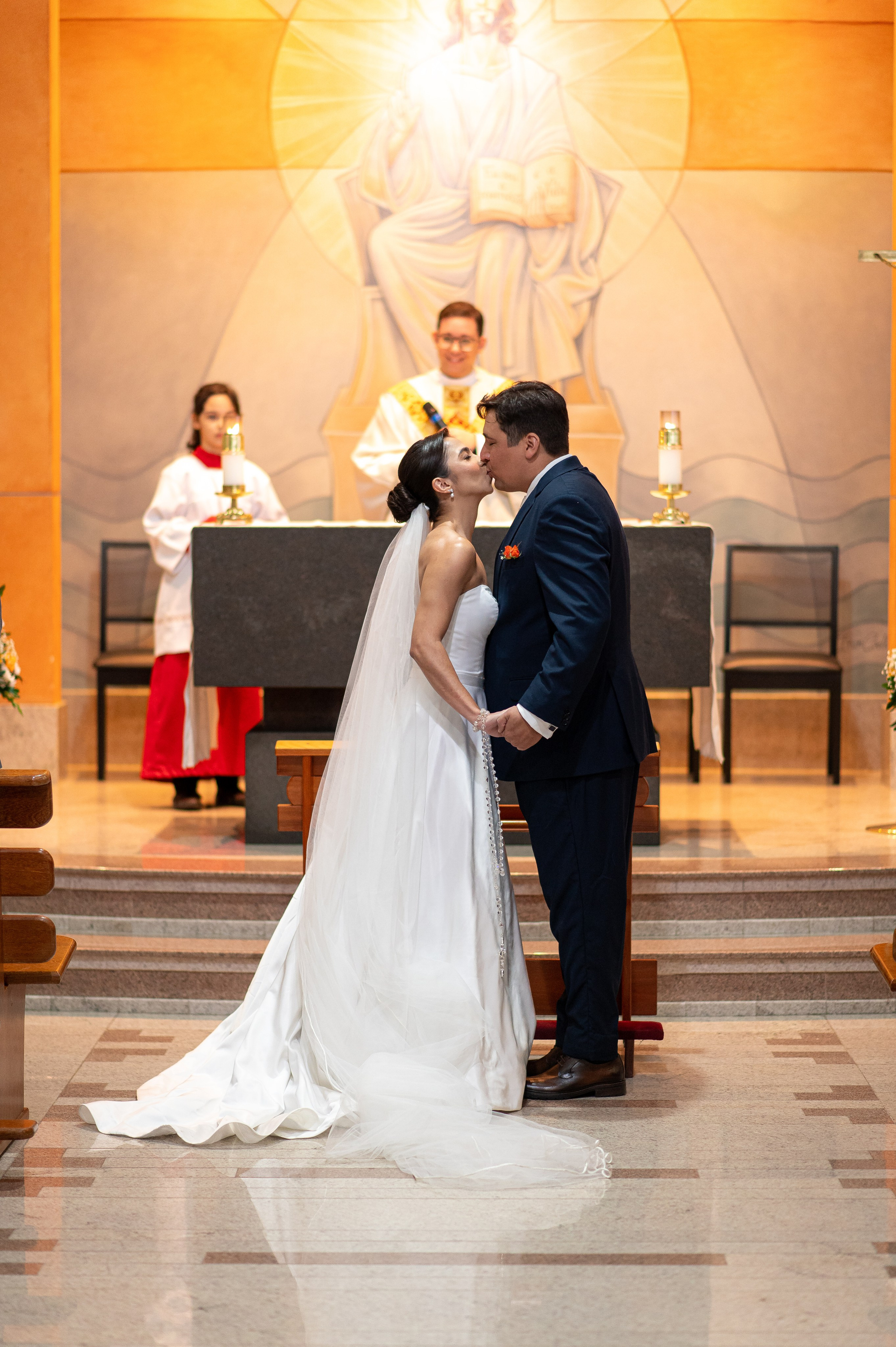 Thaís e José | Cerimônia Católica. Arthur Alves Fotografia