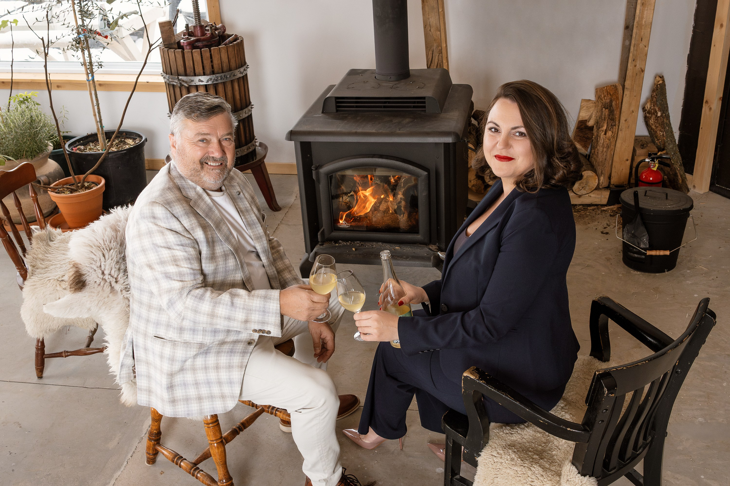 Vignoble et Domaine Beauchemin / Edition January 2025. Je suis photographe portraitiste et je réalise des portraits à toutes les étapes de votre vie! Bienvenue dans mon studio à Westmount, Qc