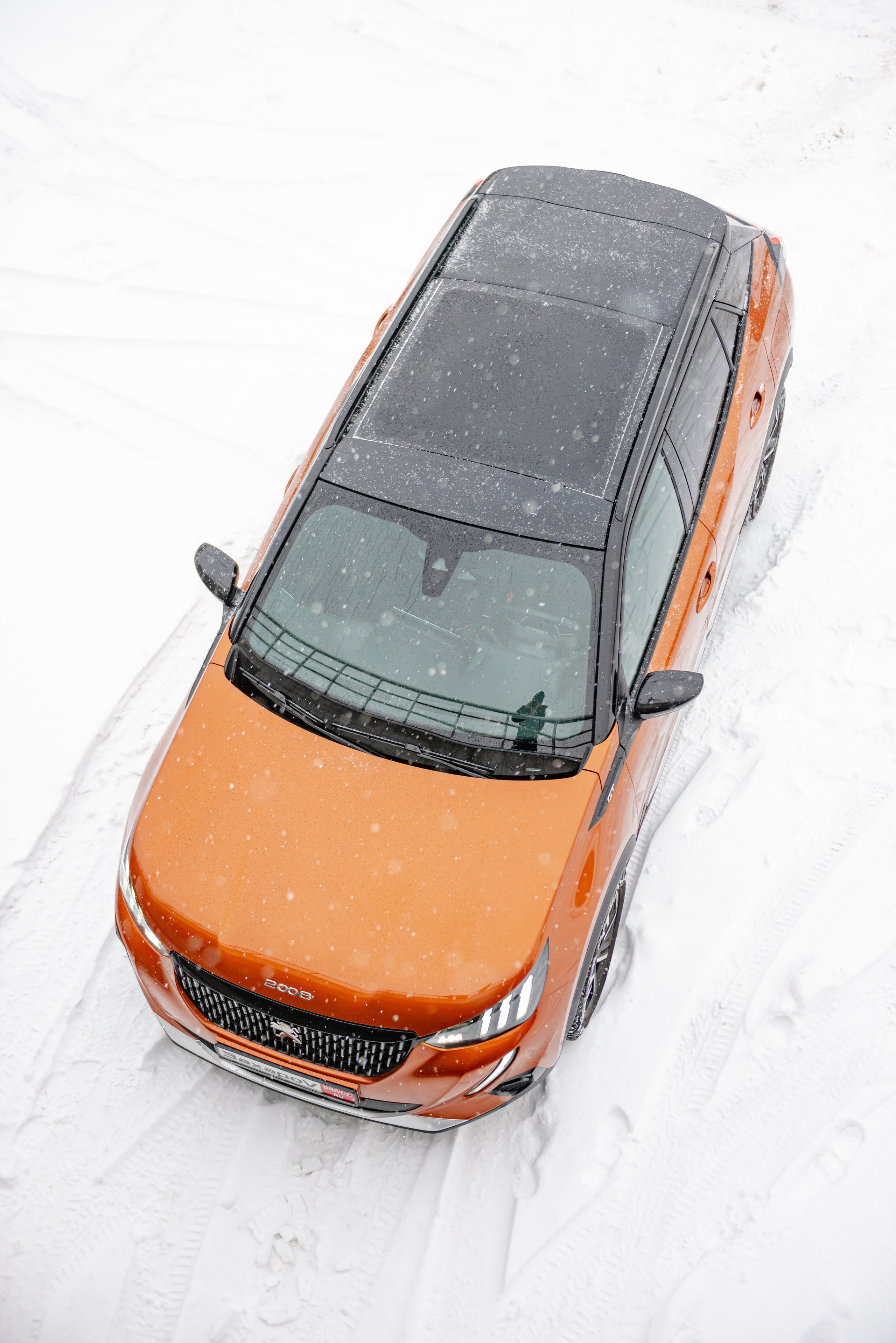 Фотосъемка автомобиля Peugeot 2008 GT. ФОТОГРАФ МЕКСИКА КИНТАНА-РОО