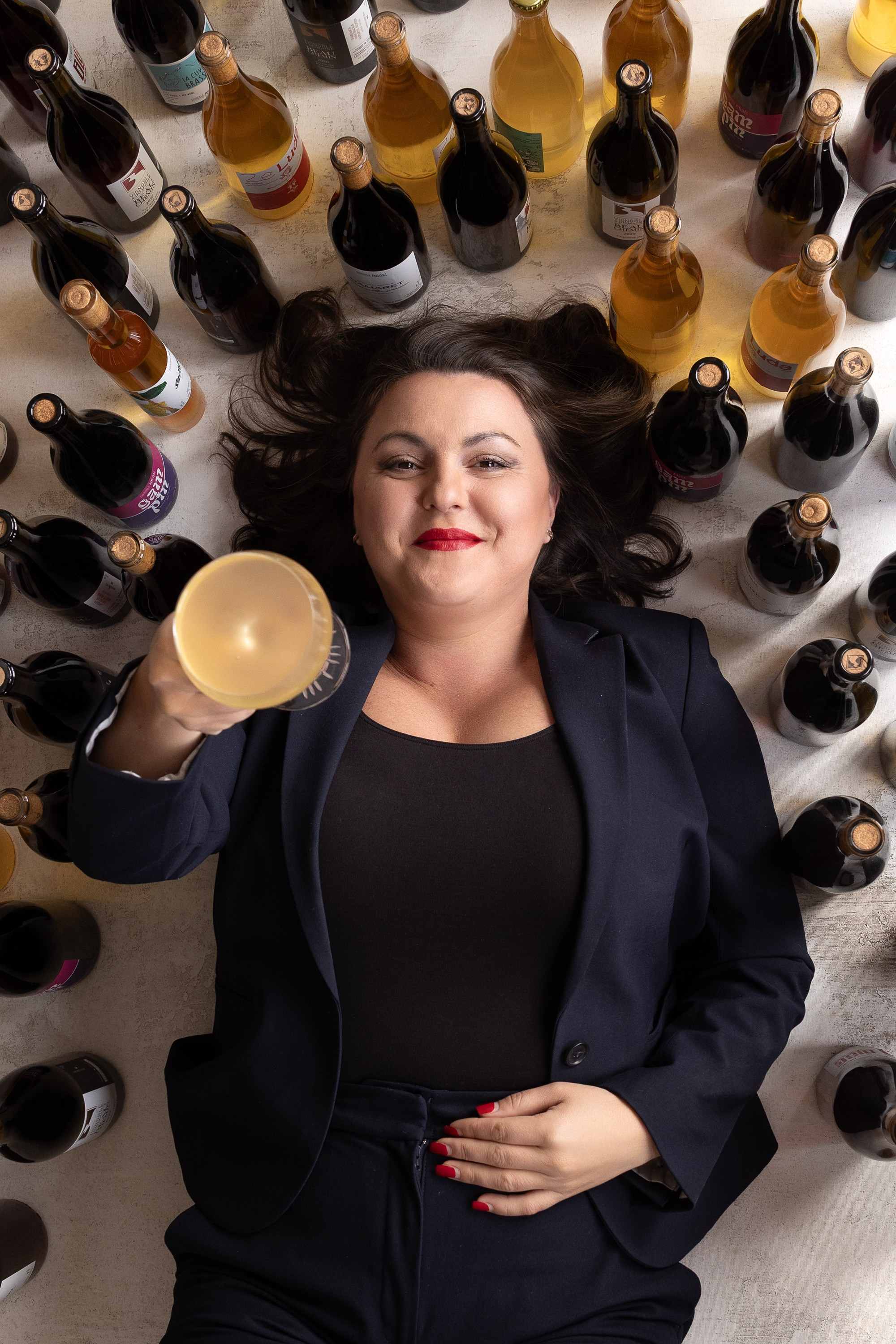 Vignoble et Domaine Beauchemin / Edition January 2025. Je suis photographe portraitiste et je réalise des portraits à toutes les étapes de votre vie! Bienvenue dans mon studio à Westmount, Qc