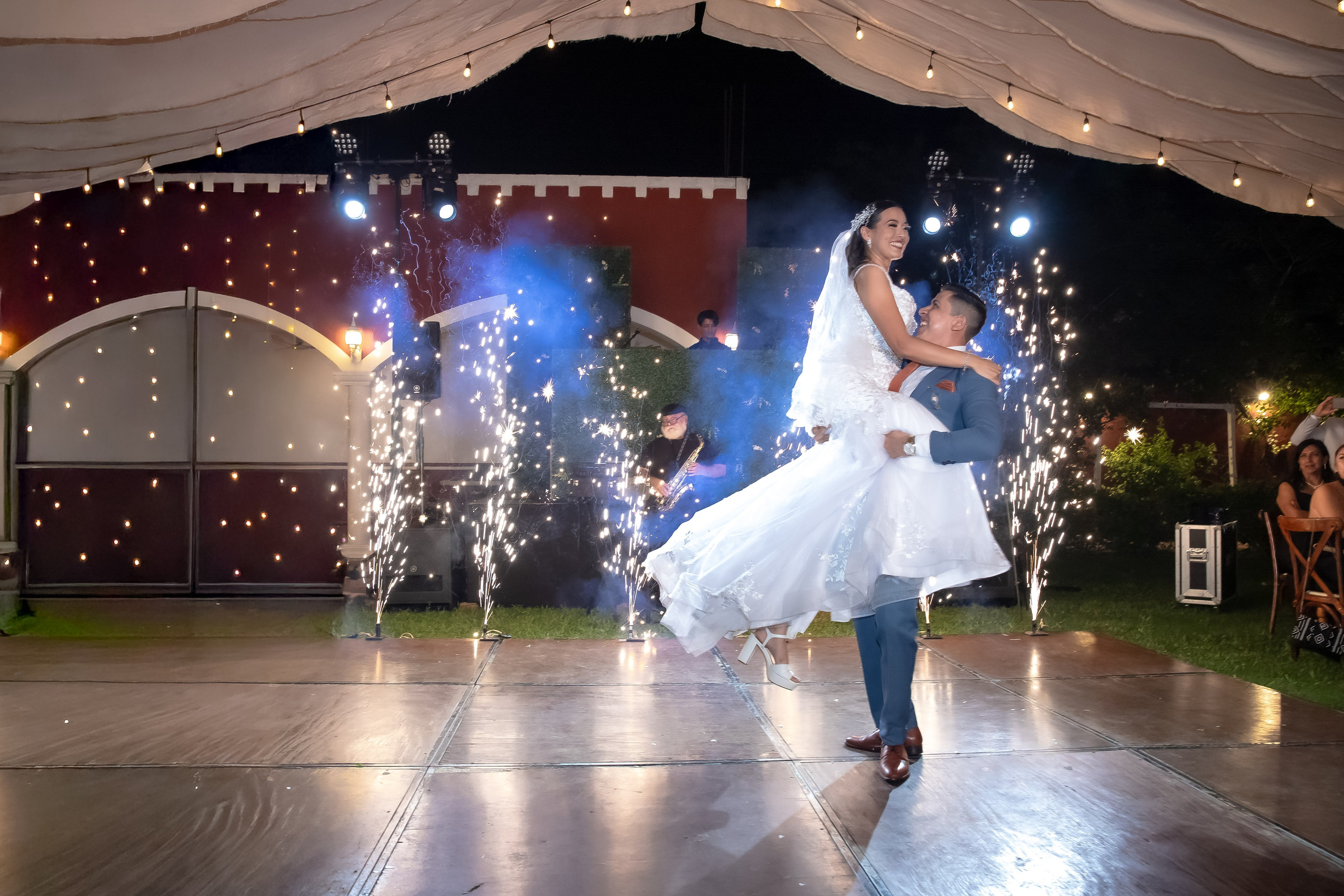 Delta & Cesar. Simón Enríquez Studio
