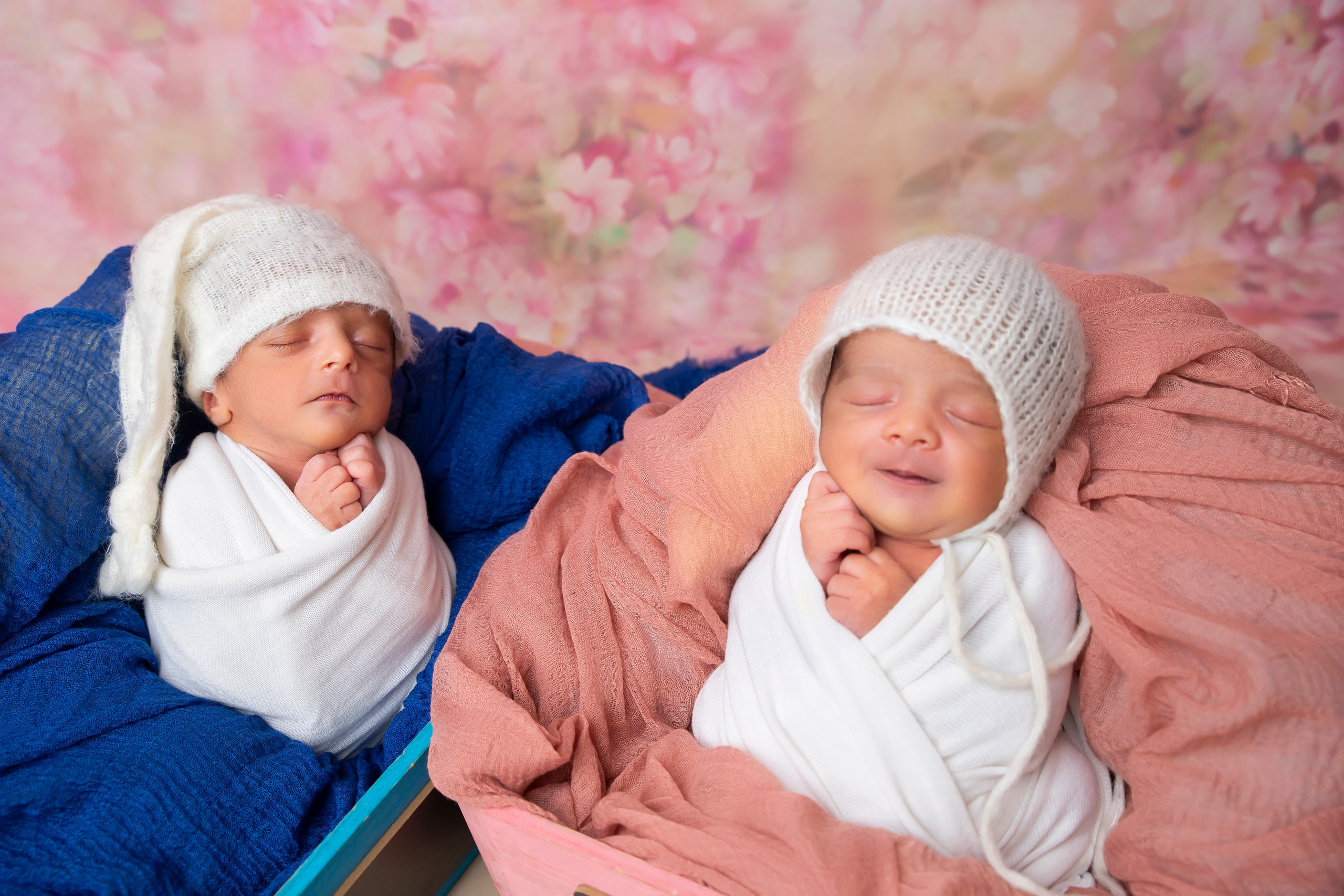 Newborns. Lifestyle and Family Photographer Faryal Saeed