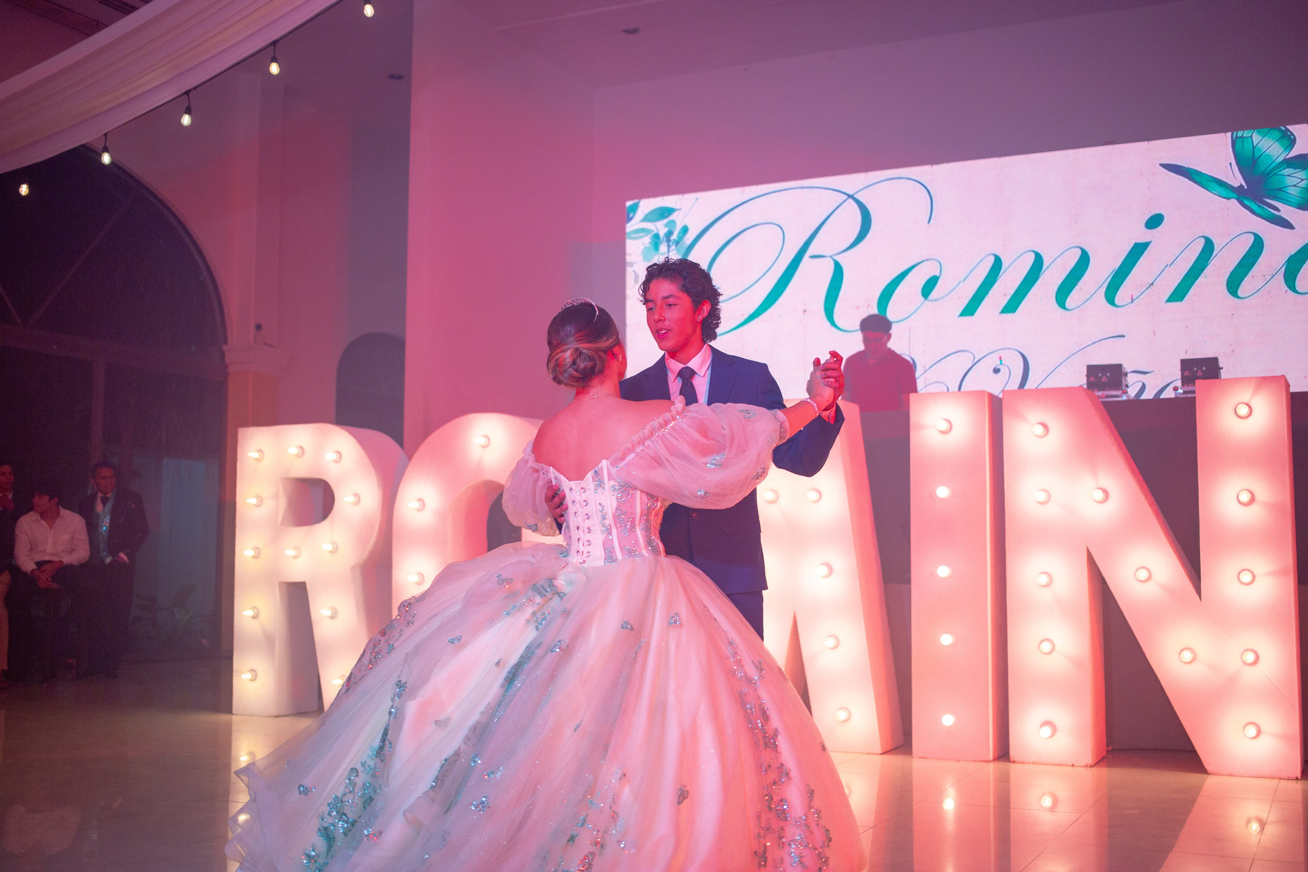 XV AÑOS ROMINA. Simón Enríquez Studio