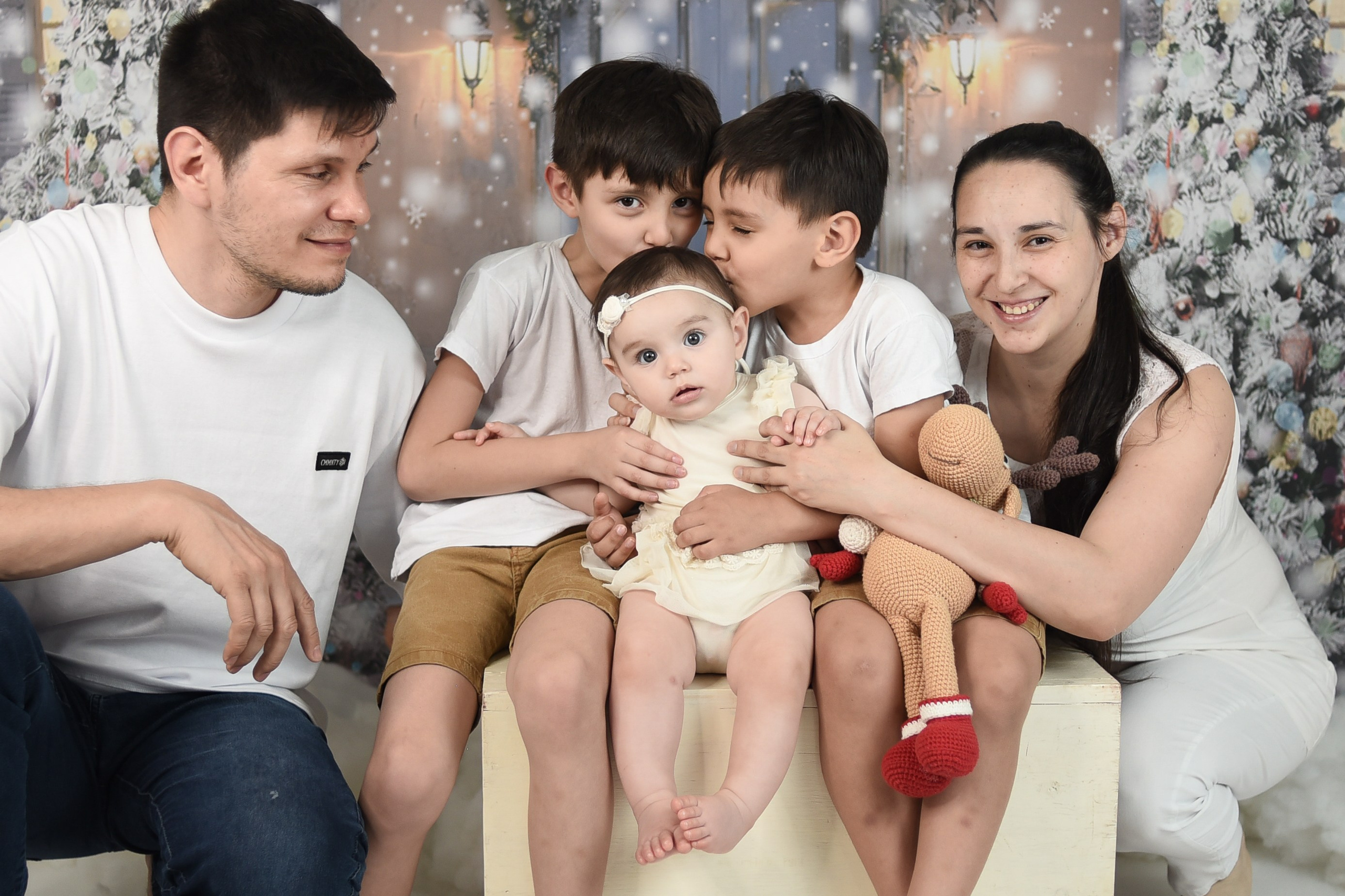 Sesión Navideña de Alaia y Familia. Fotografo de casamiento en misiones y fotógrafo de familia  Posadas
