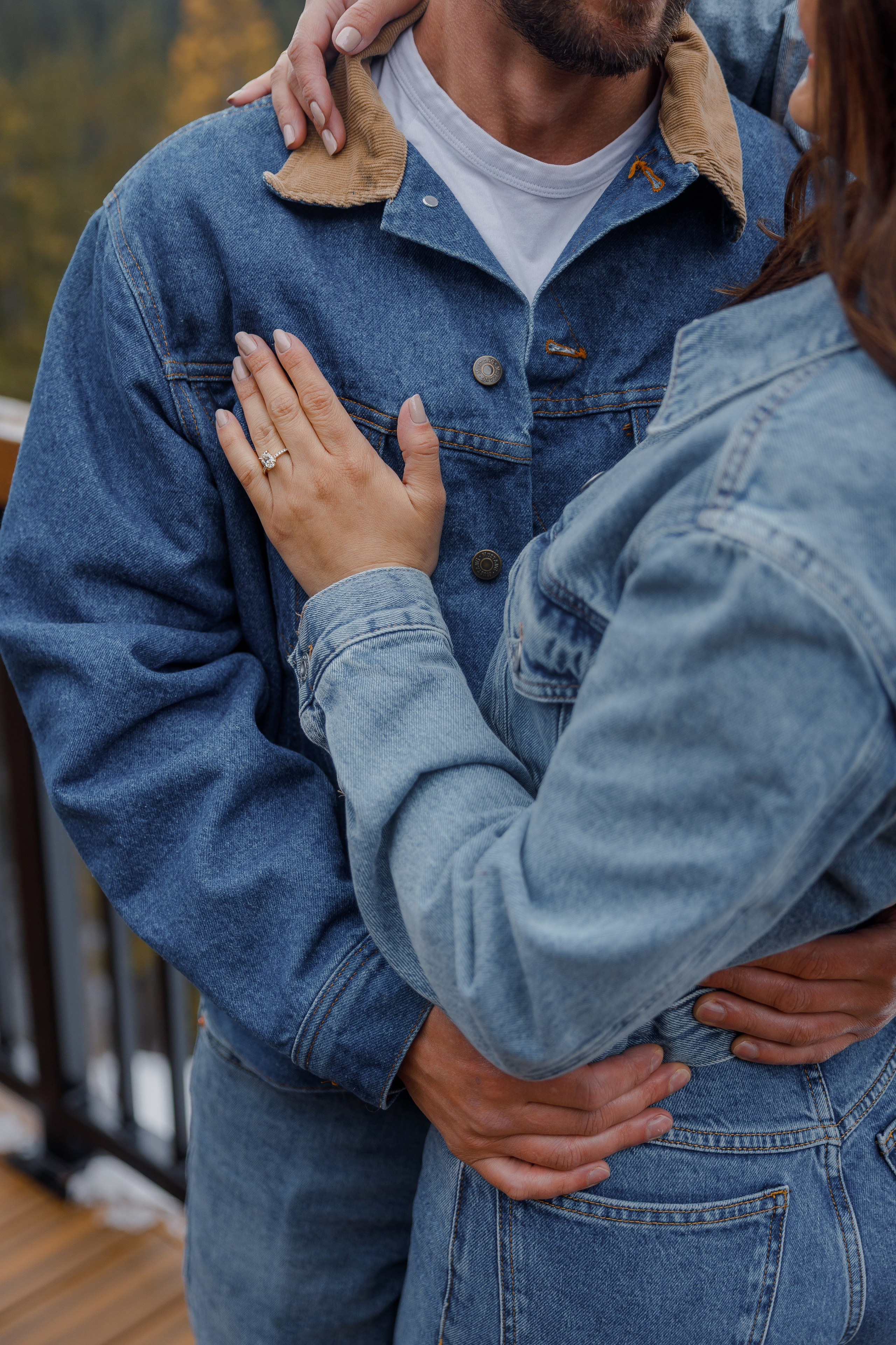 Ski engagement session. Photographer Elvira Hryshchenko