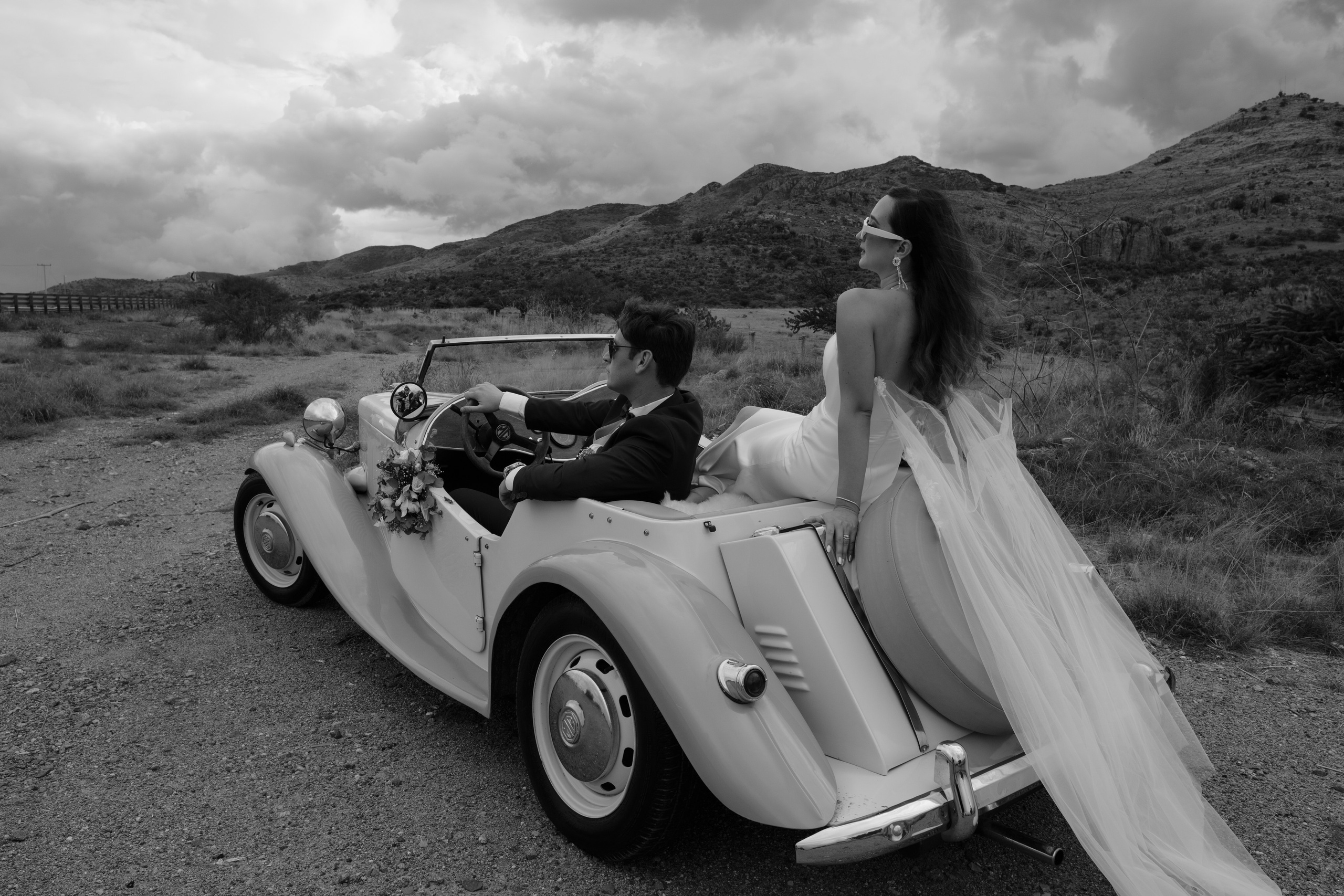 Jorge y Liliana. TWO MILLIMETERS