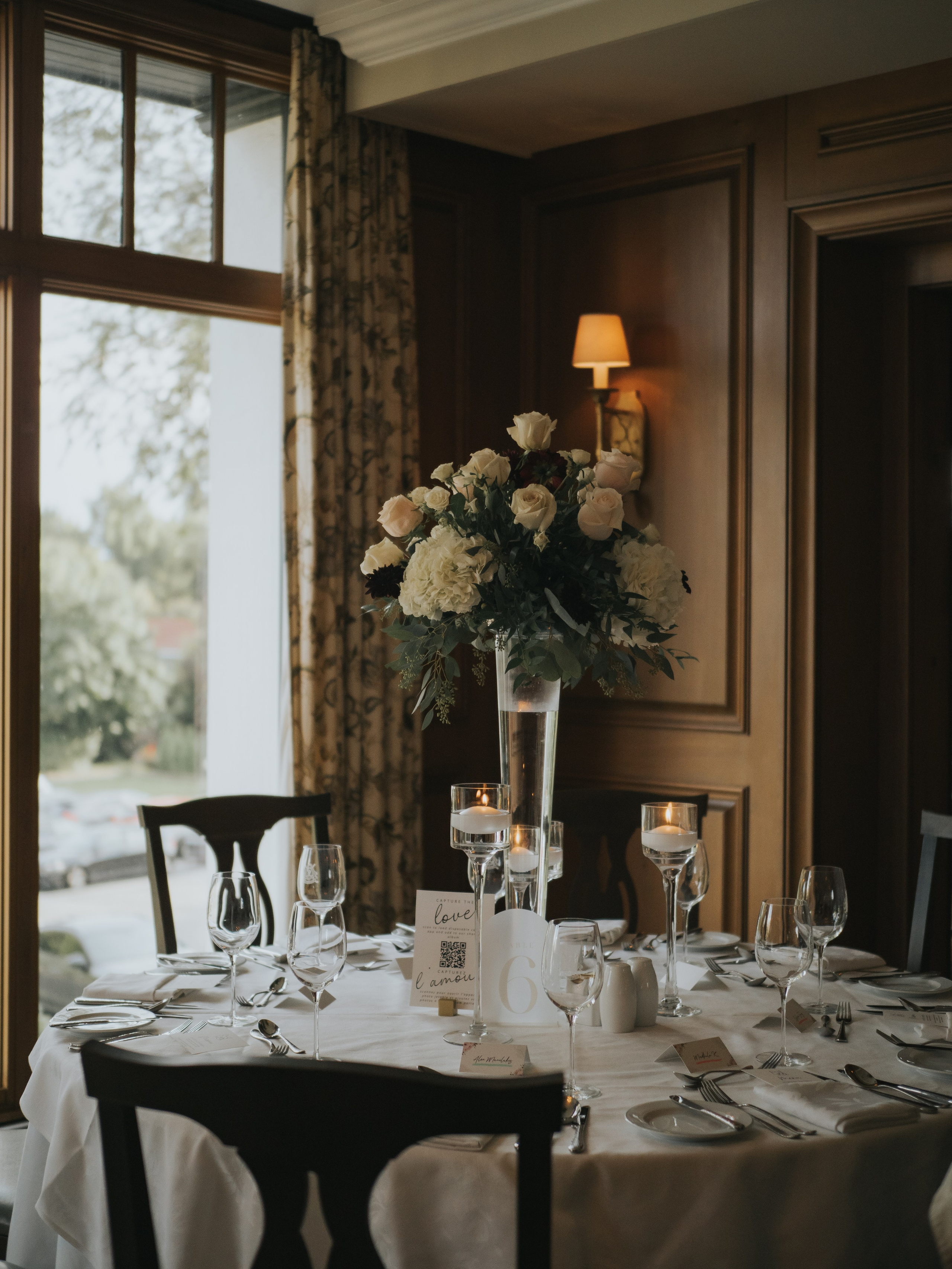 Wedding of Cassandra and Loïc in Beaconsfield, Montreal. Montreal Wedding Photographer — Muriel Oe Photo