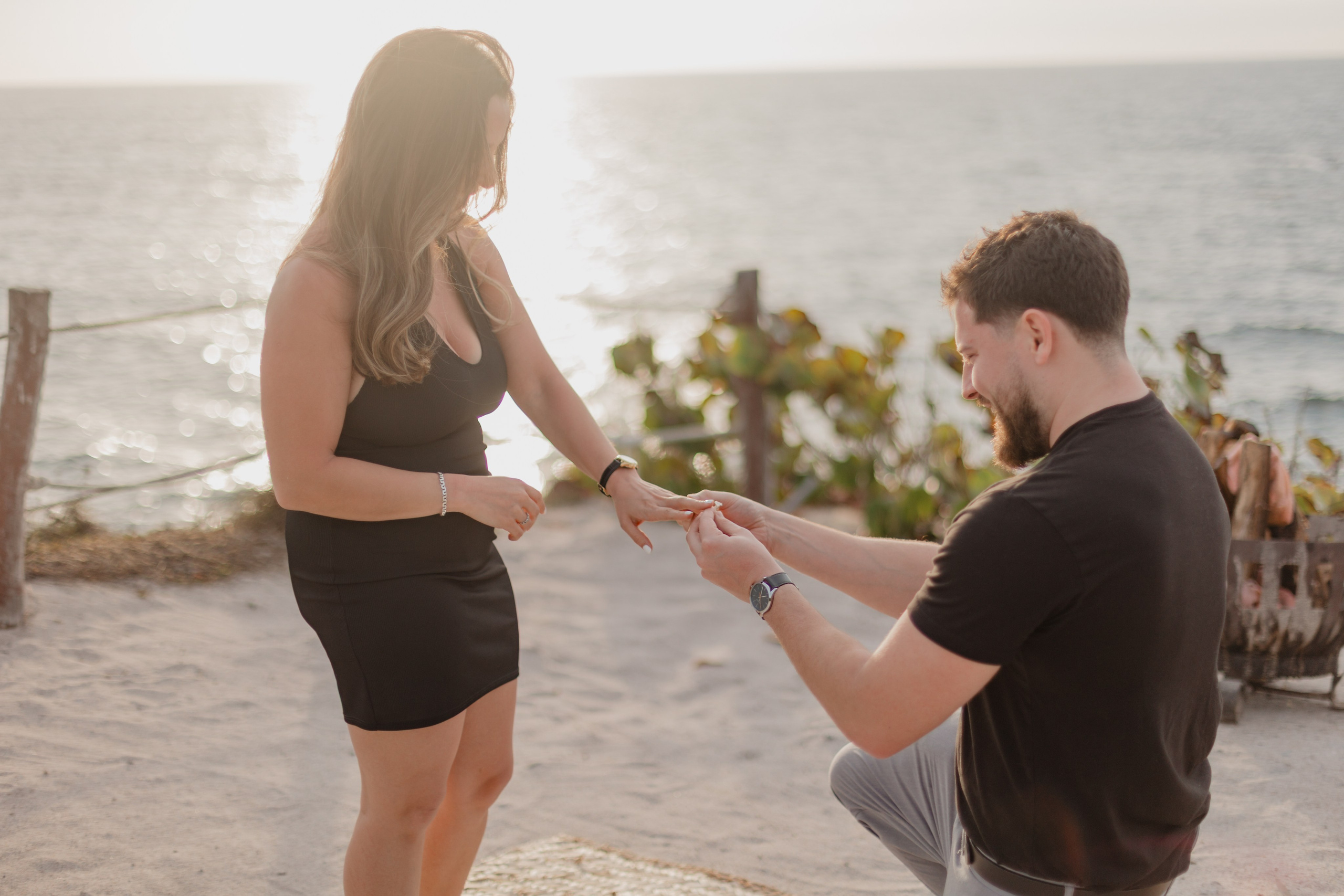 An Engagement at Four Seasons Punta Mita: Love by the Pacific. Fotógrafo de Bodas en Puerto Vallarta y Riviera Nayarit | VL photo & film