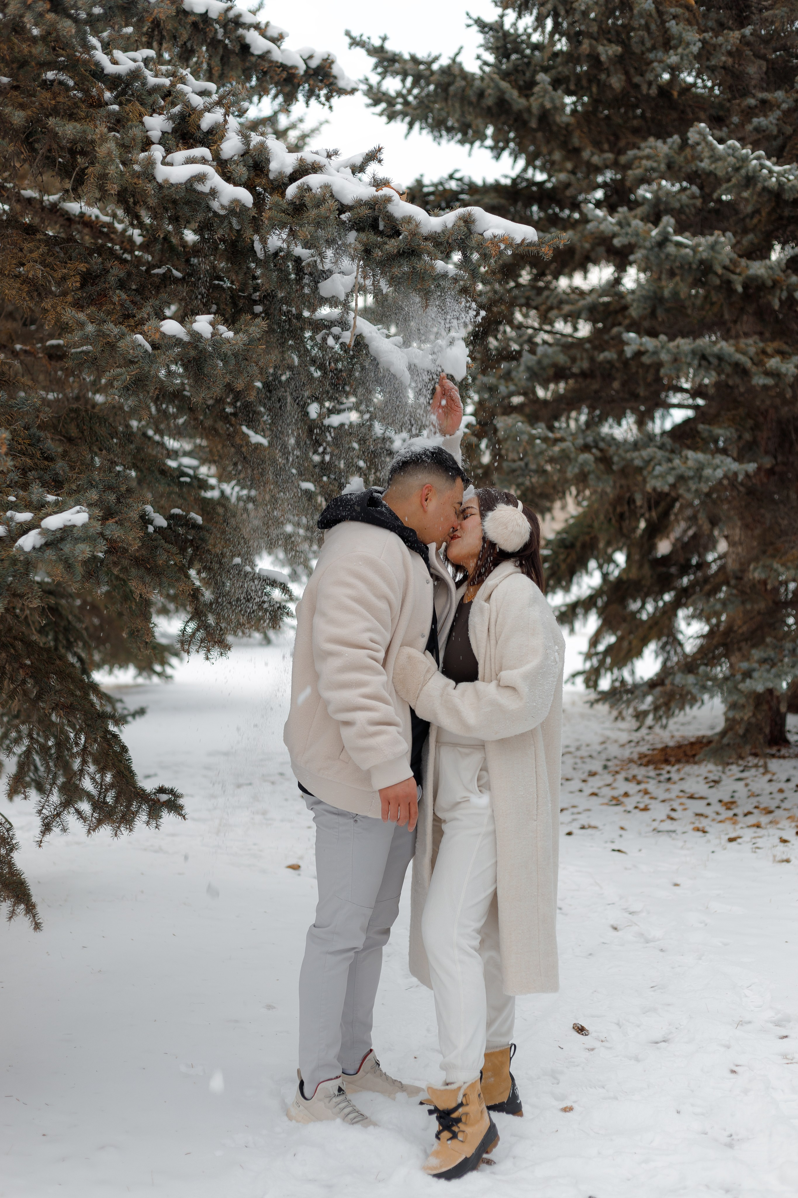 Family winter story. Photographer Elvira Hryshchenko