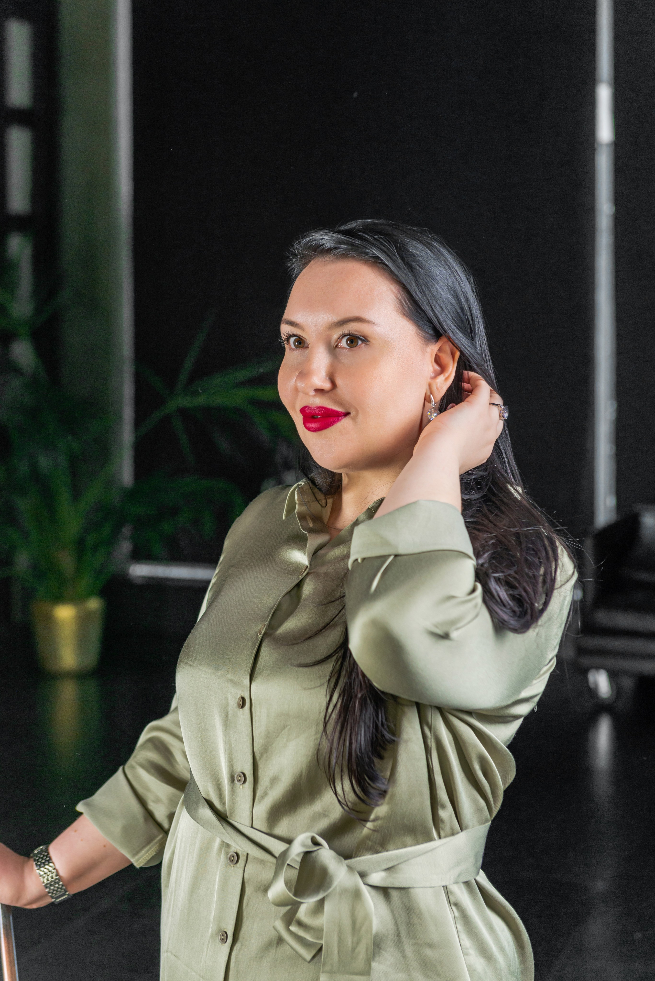Individual women’s photo session in studio. PHOTOGRAPHER QUINTANA ROO