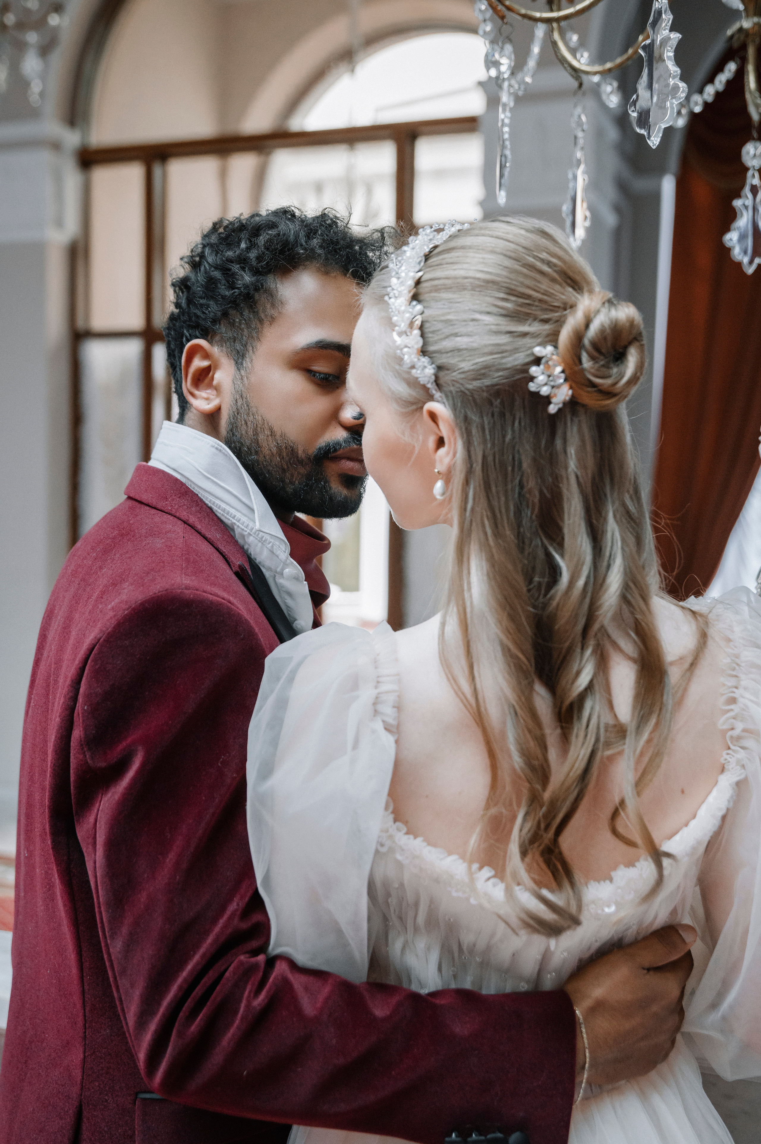 Bridgertonów. Kreatywność na granicy wesela. Nika Stoma — fotografka i blogerka w Europie i Azji