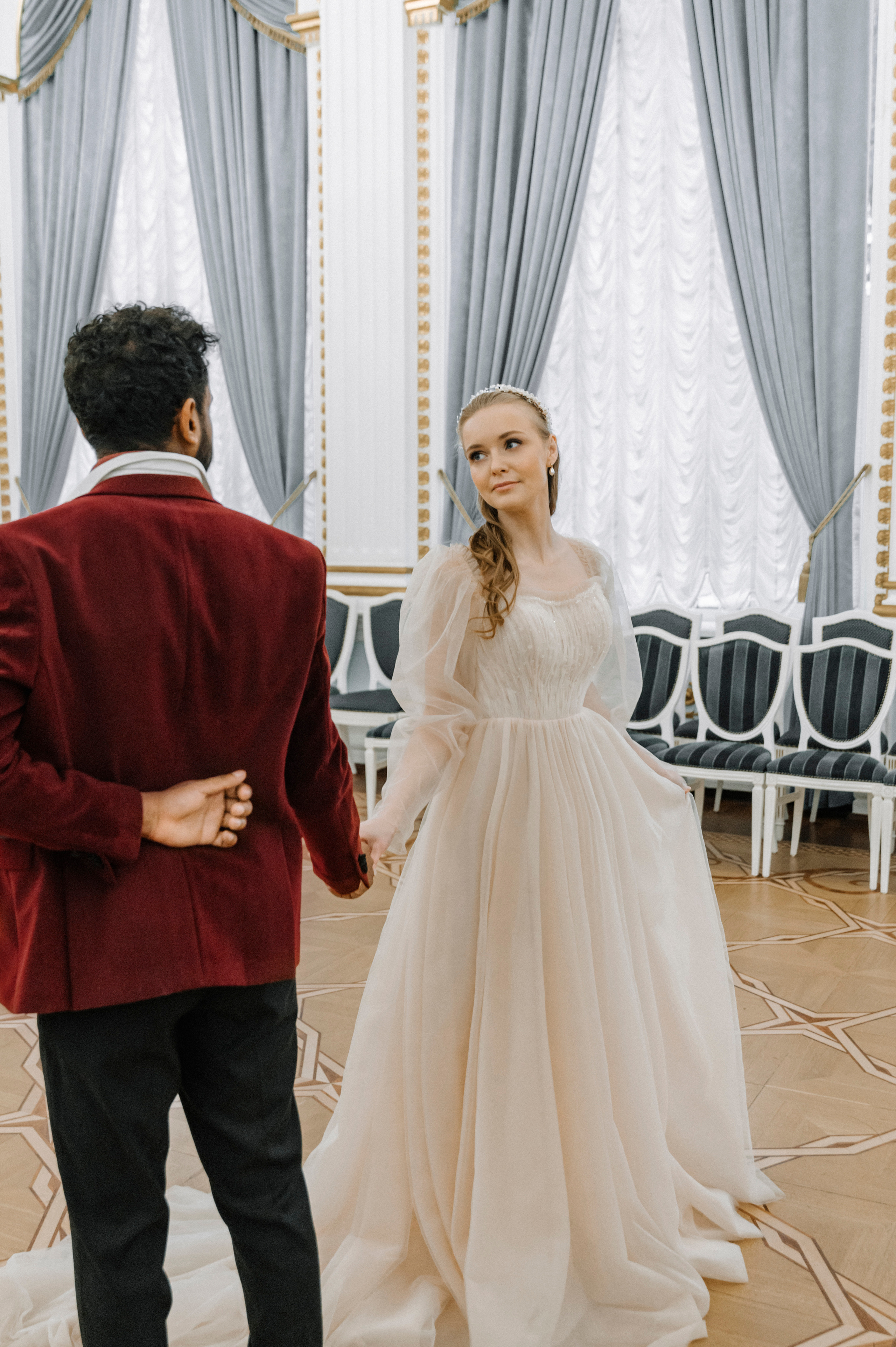 Bridgertonów. Kreatywność na granicy wesela. Nika Stoma — fotografka i blogerka w Europie i Azji