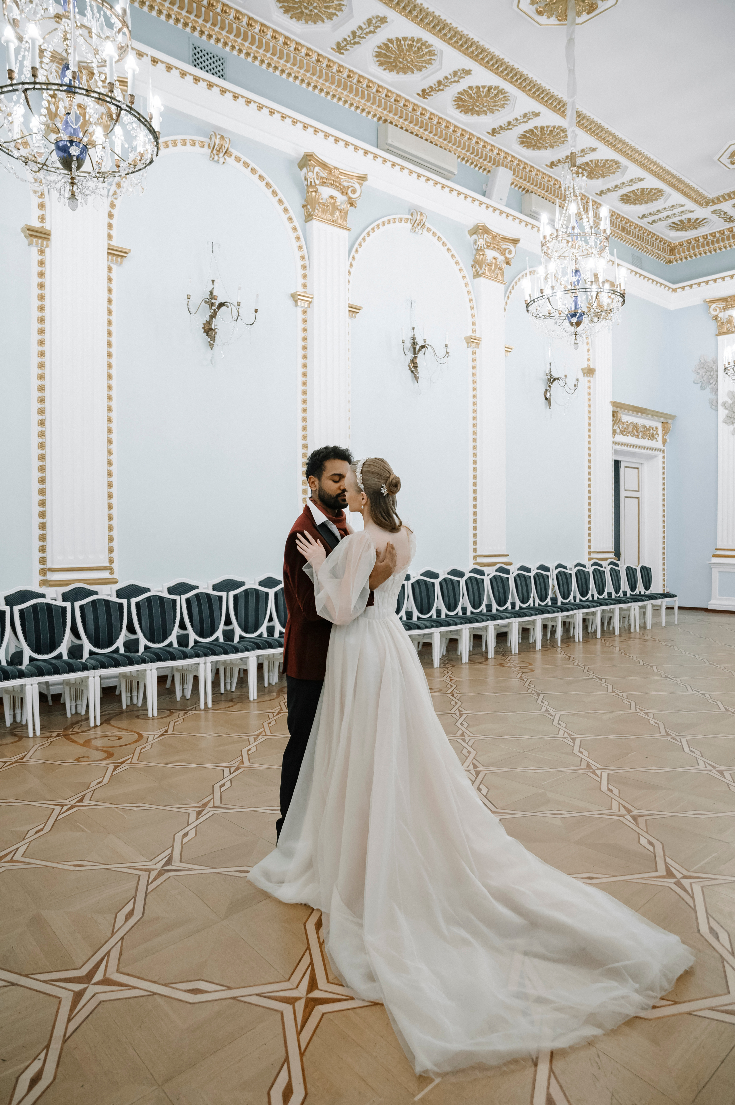 Bridgertonów. Kreatywność na granicy wesela. Nika Stoma — fotografka i blogerka w Europie i Azji