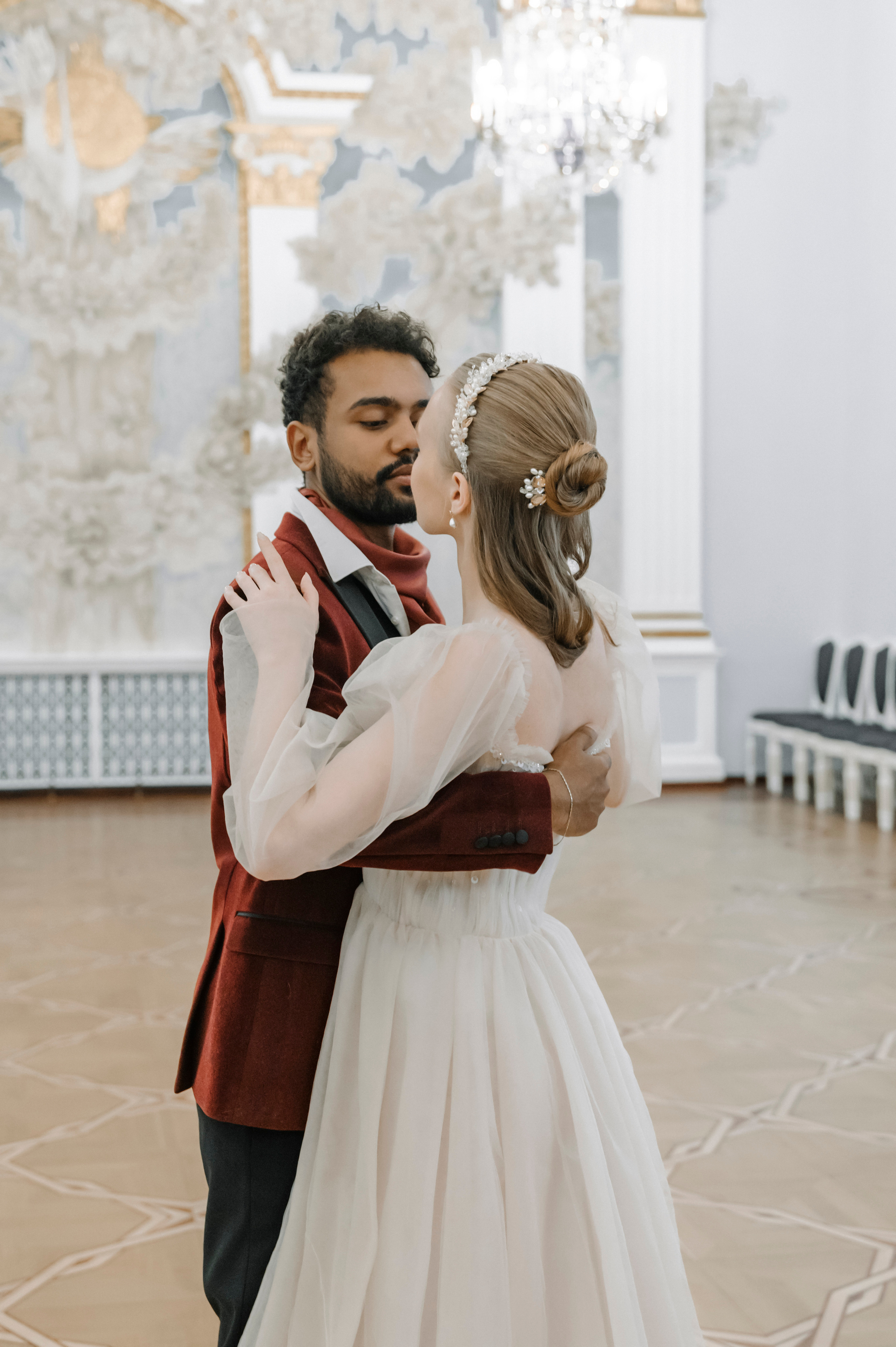 Bridgertonów. Kreatywność na granicy wesela. Nika Stoma — fotografka i blogerka w Europie i Azji