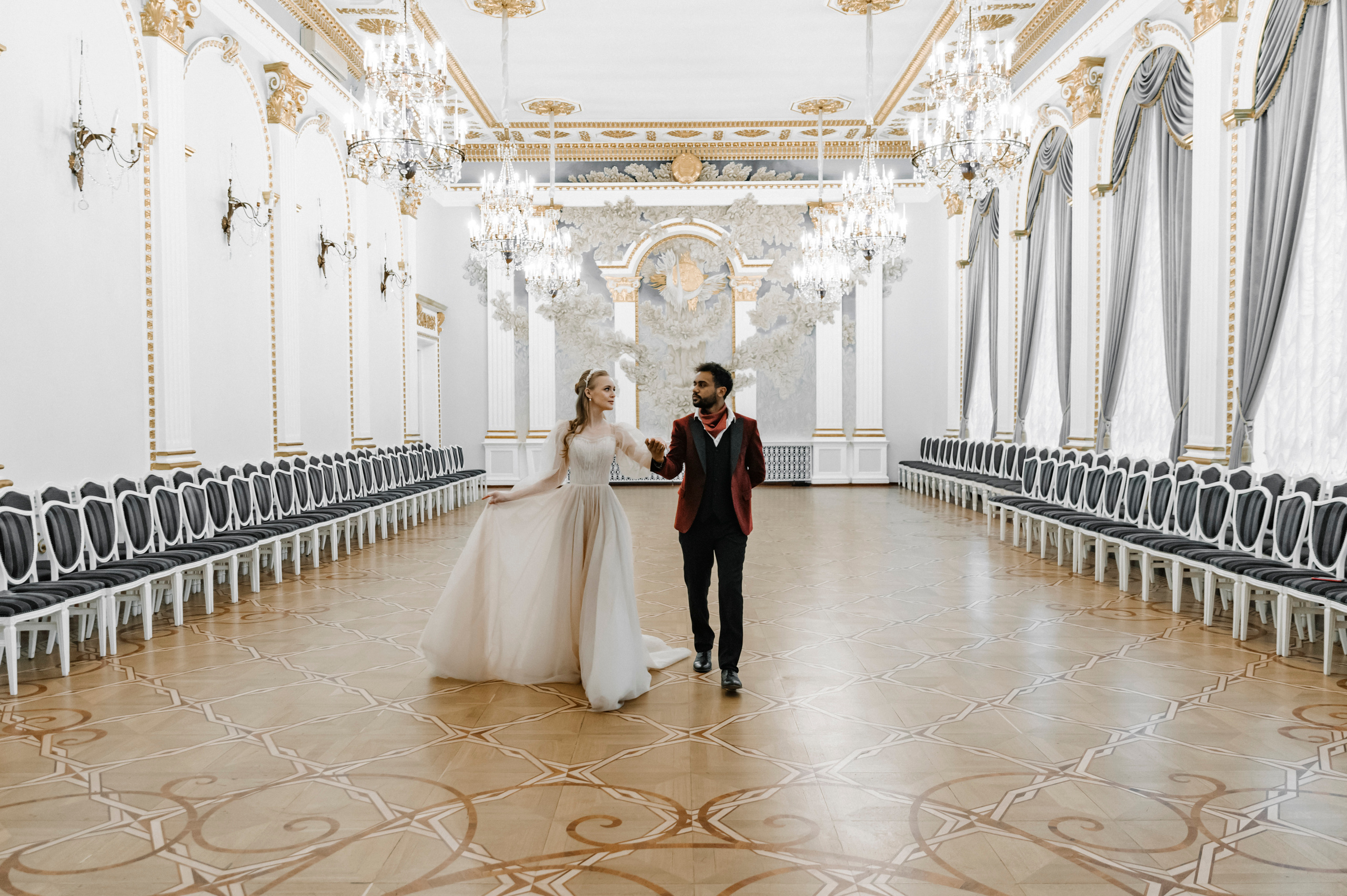 Bridgertonów. Kreatywność na granicy wesela. Nika Stoma — fotografka i blogerka w Europie i Azji
