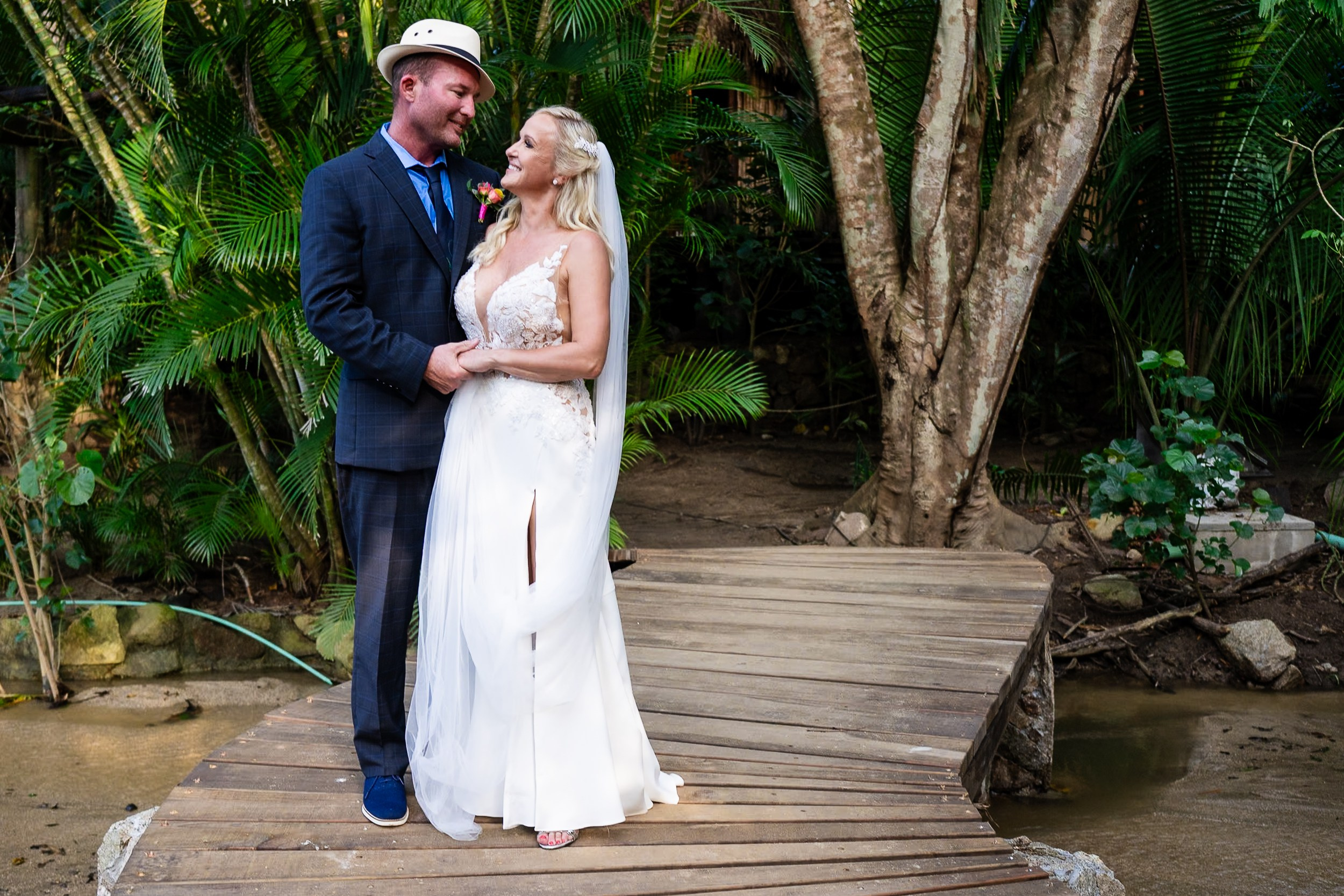 Aggie & Brian. Fotografía de Bodas Profesionales en Puerto Vallarta y Riviera Nayarit