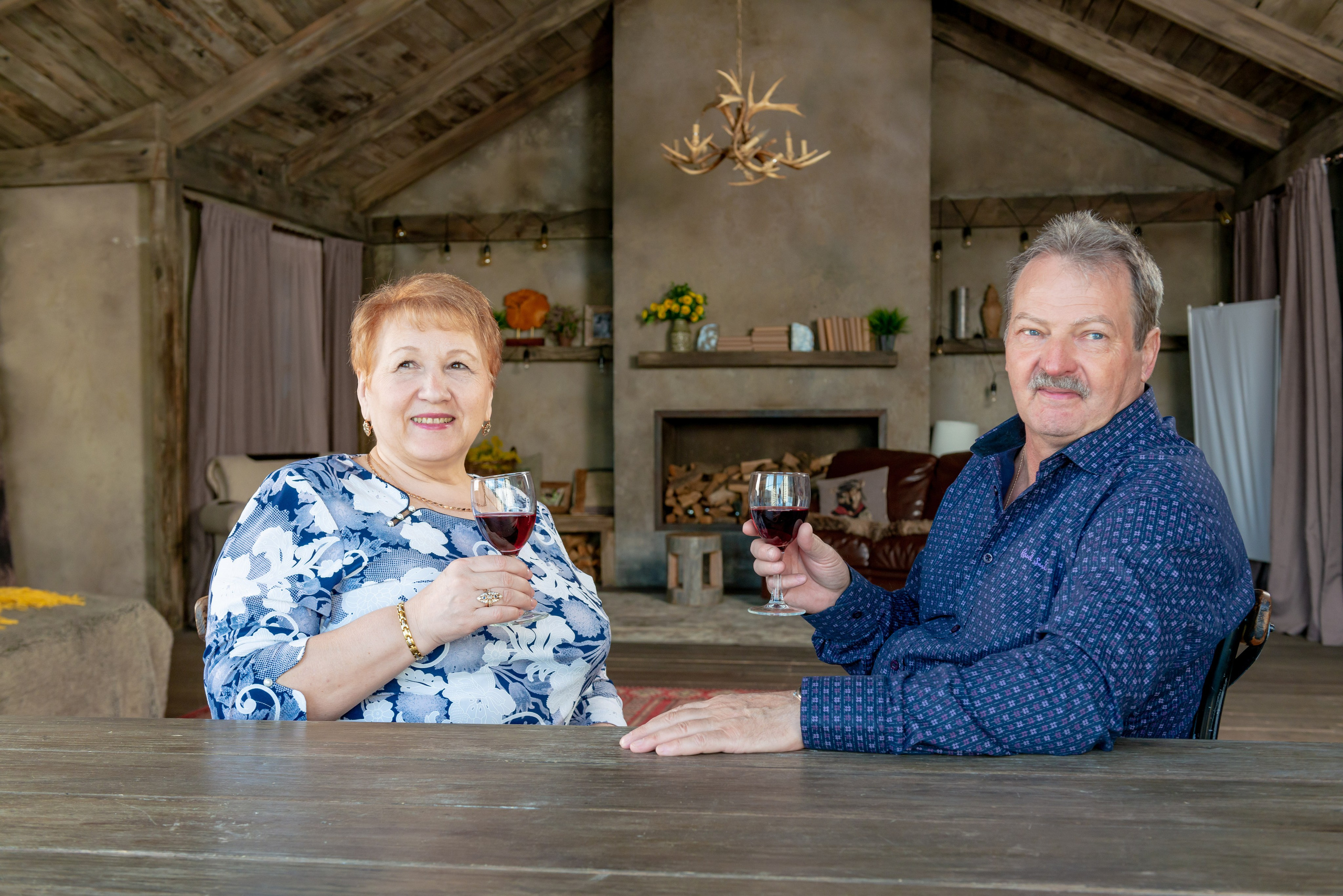 Photosession of a married couple in the studio. PHOTOGRAPHER QUINTANA ROO