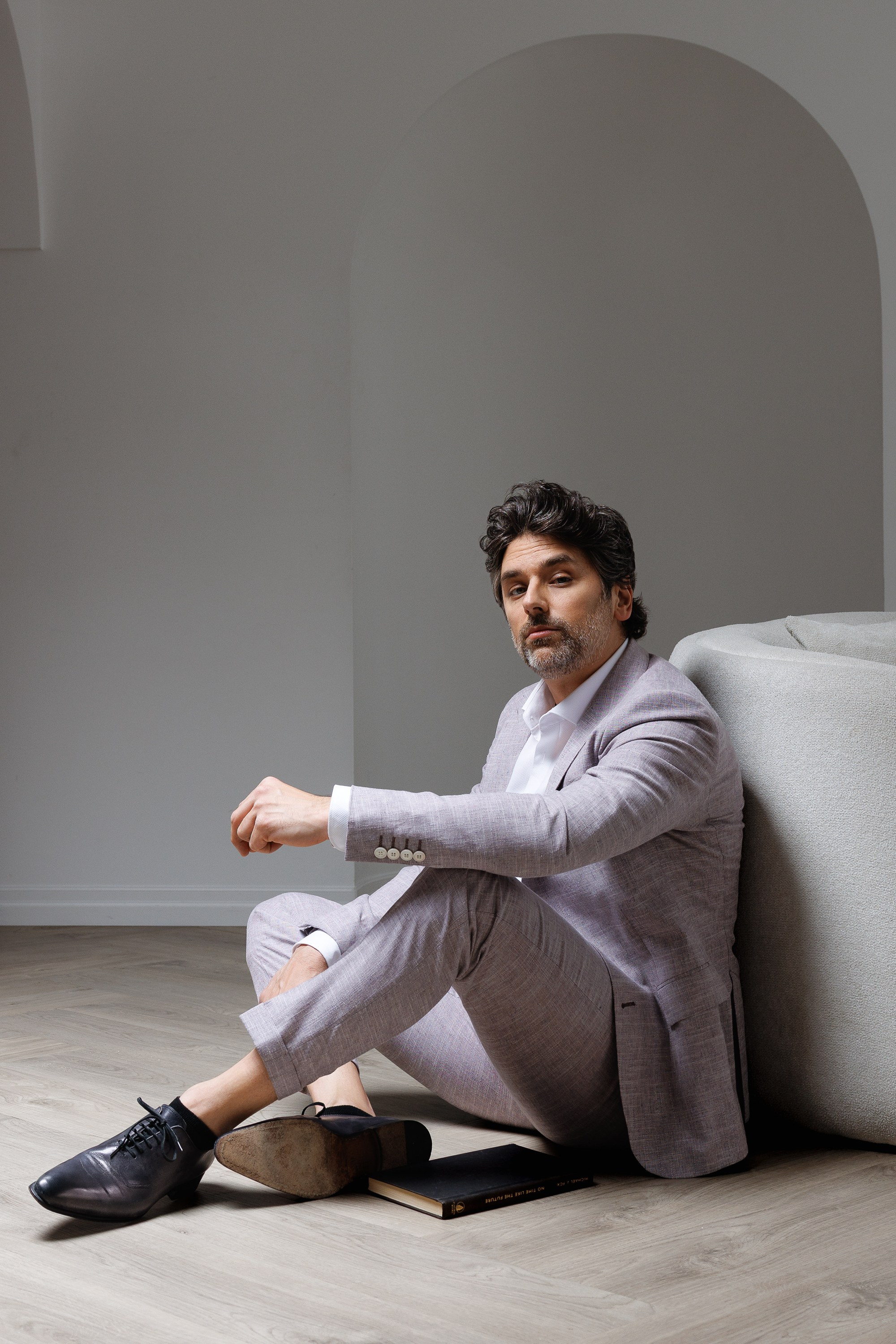 Mark Ganimé / Actor. Je suis photographe portraitiste et je réalise des portraits à toutes les étapes de votre vie! Bienvenue dans mon studio à Westmount, Qc