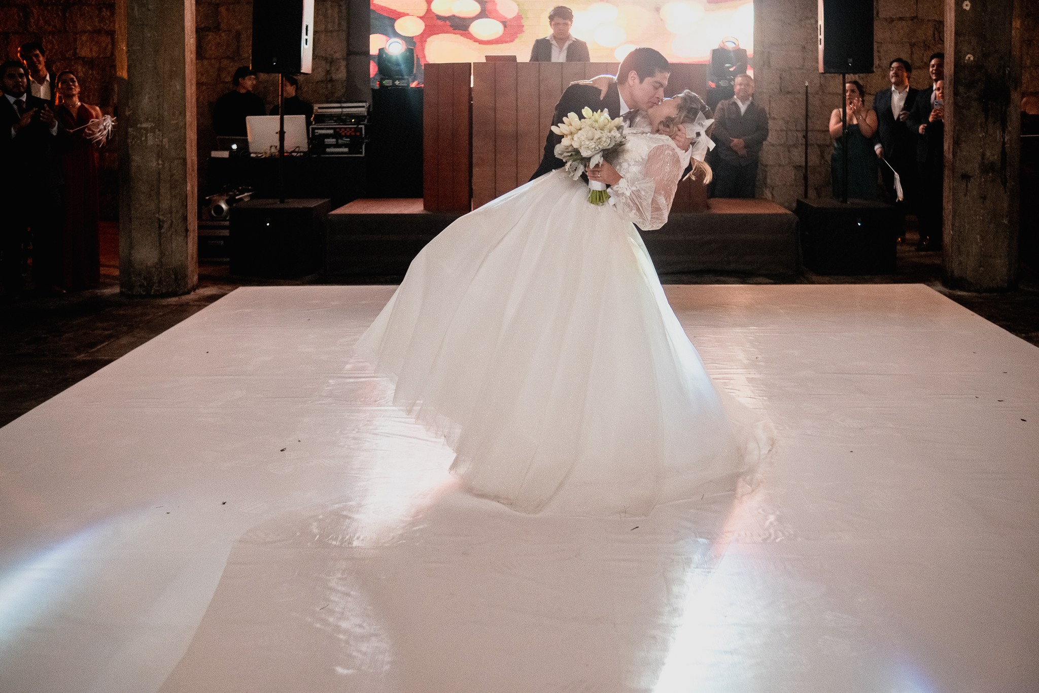 Ale y Misael. Fotógrafo de bodas