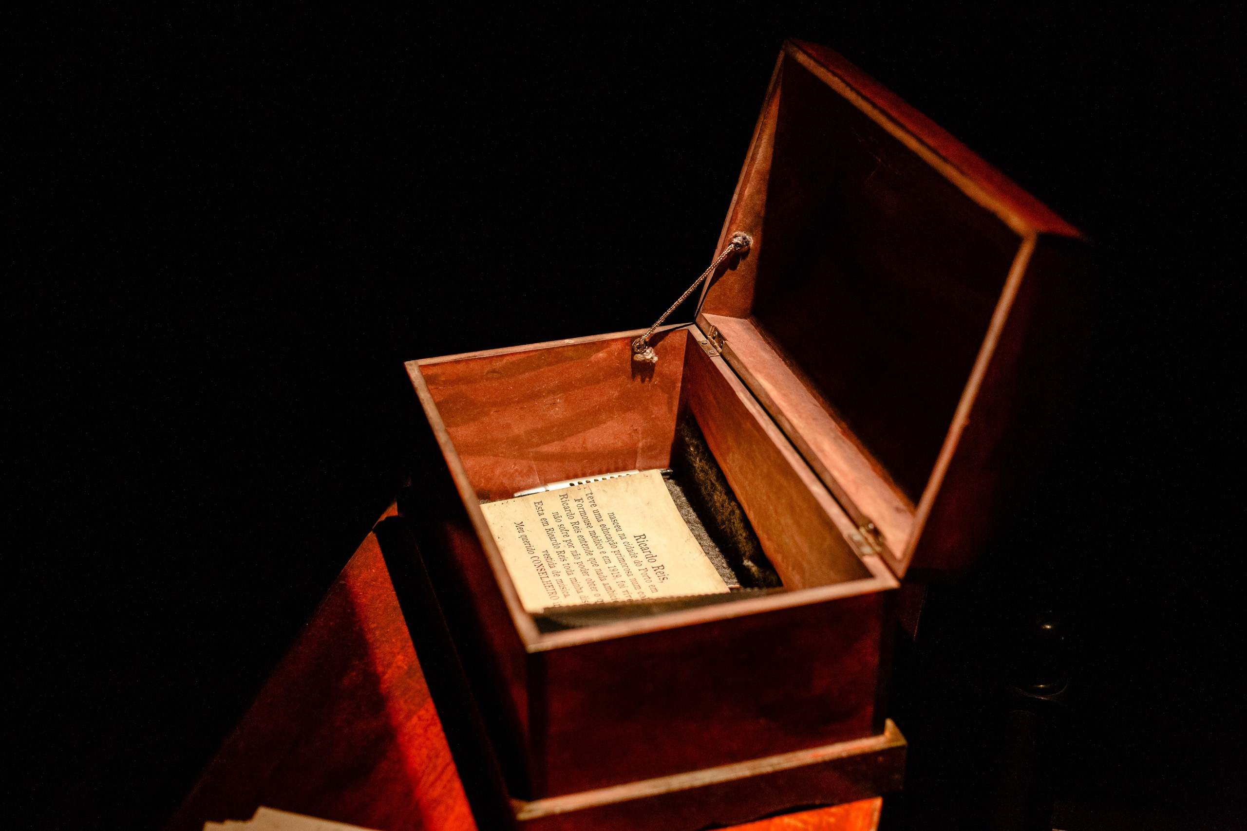 Fotografia de espetáculo teatral As Pessoas de Minha Pessoa do Valentim Schmoeler