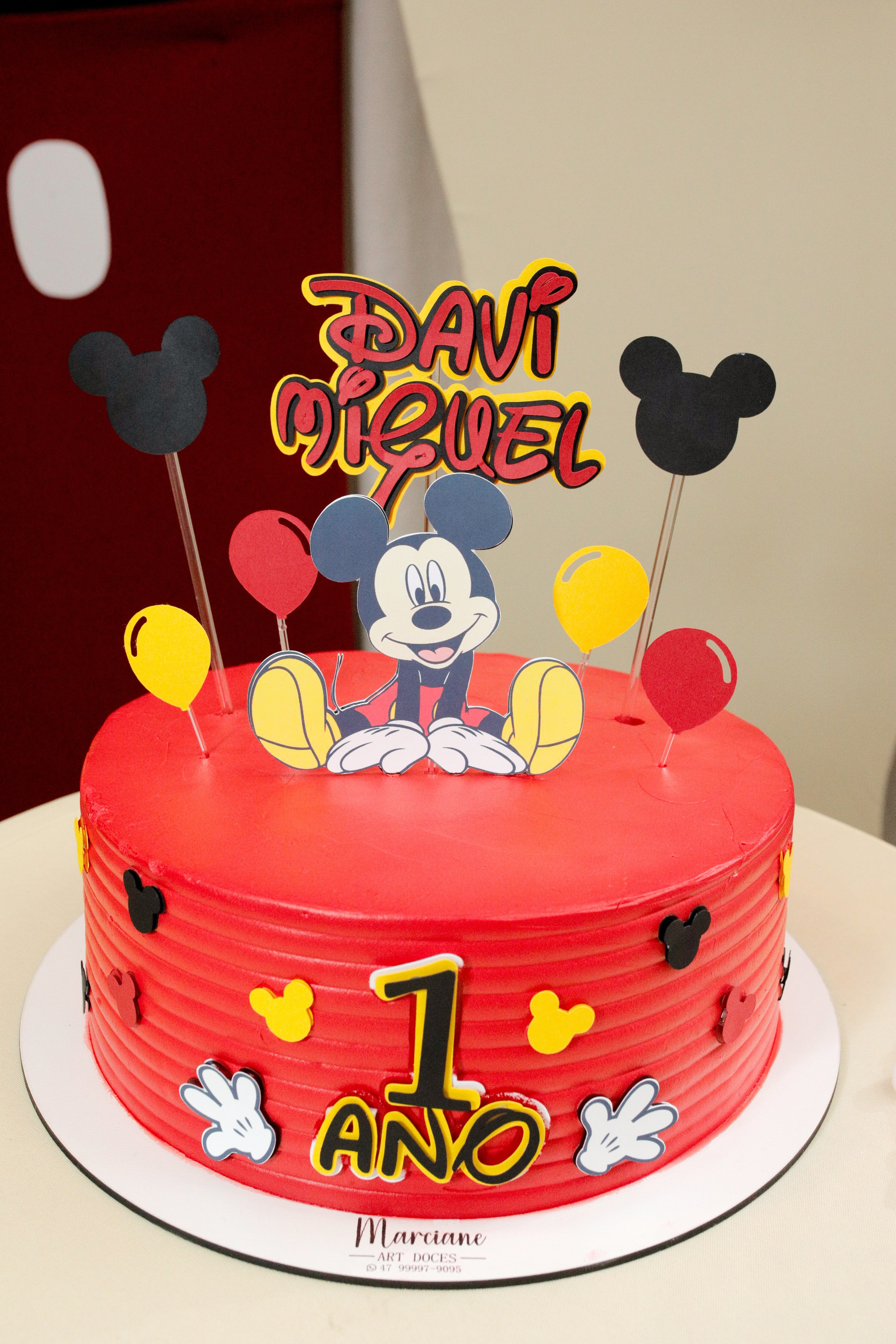Fotografia de aniversário infantil de 1 ano em Joinville - Bolo e mesa decorada