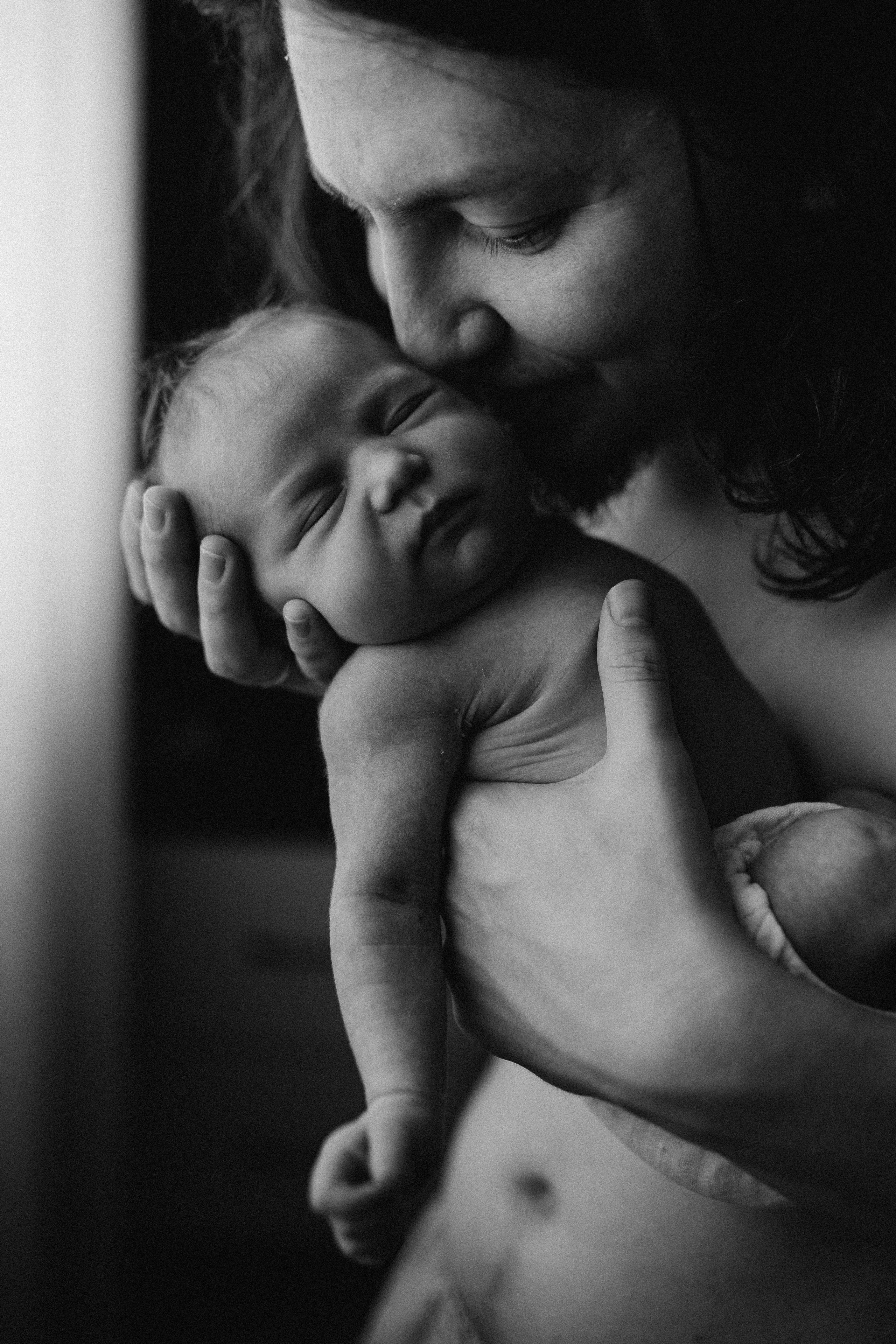 Luna 7 days. Fotografa documental de familia e nascimento em Florianópolis SC Daria Ermolaev