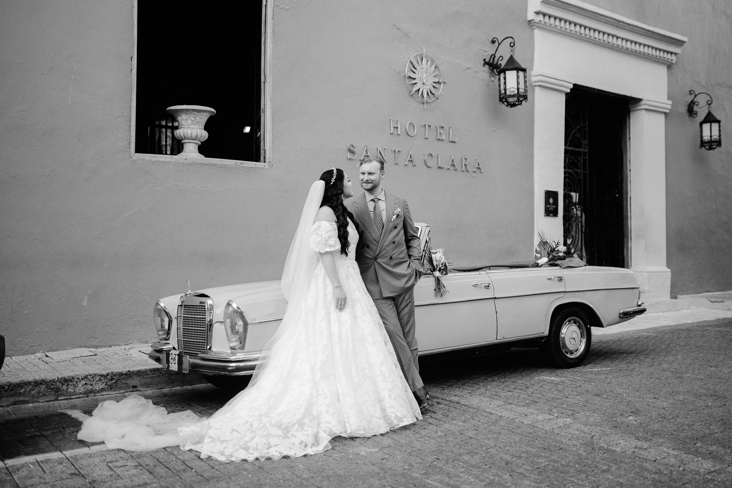 Cindy + Garrett | Destination Wedding Photos in Cartagena 2025 – César Vanegas Photography. César Vanegas Photography | Wedding & Travel Photographer | Cartagena, Colombia