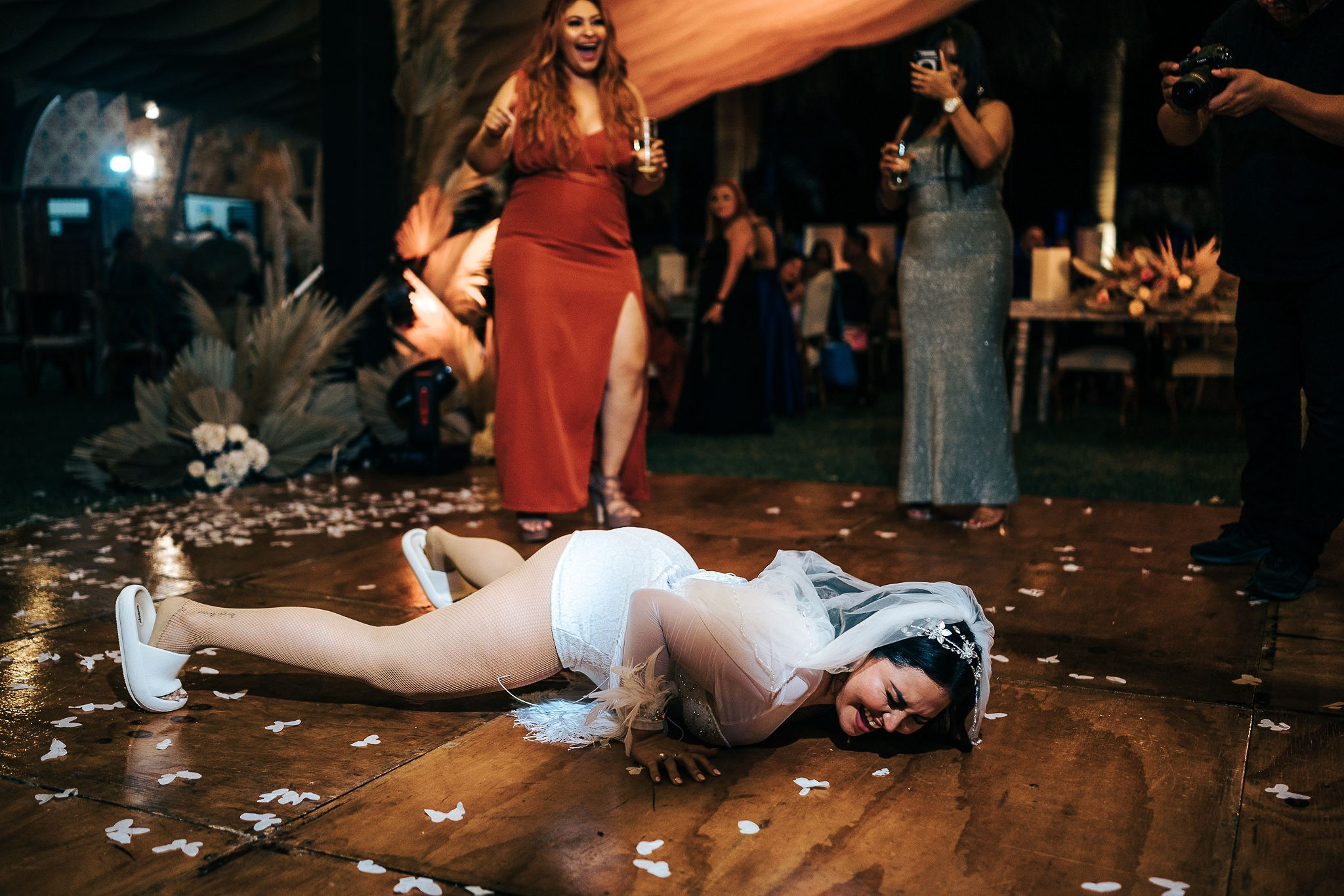 Montse & Jonathan. Fotógrafo de bodas, quince años, familias y fotografía infantil en Mérida Yucatán Alberto Rodriguez