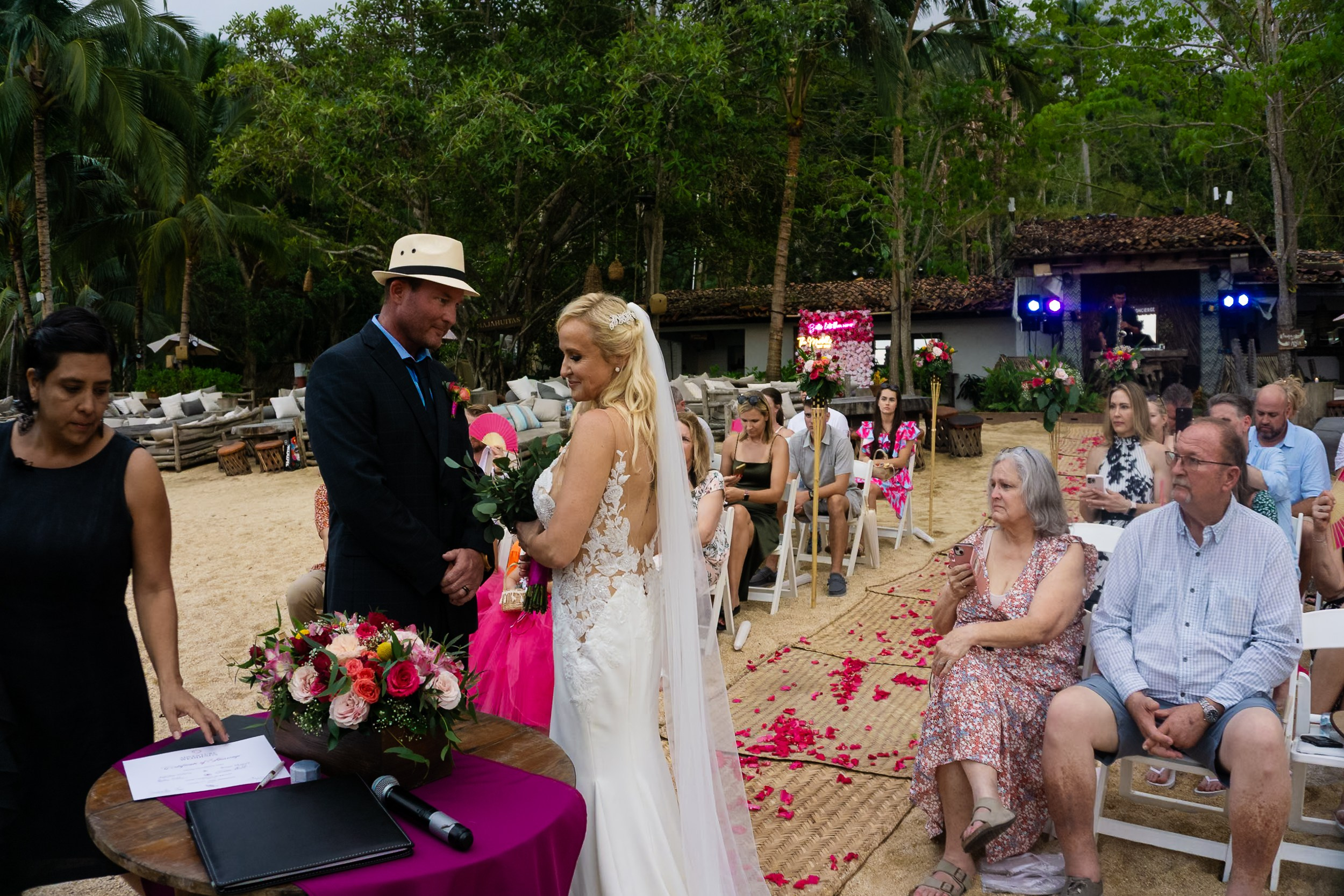 Aggie & Brian. Fotografía de Bodas Profesionales en Puerto Vallarta y Riviera Nayarit