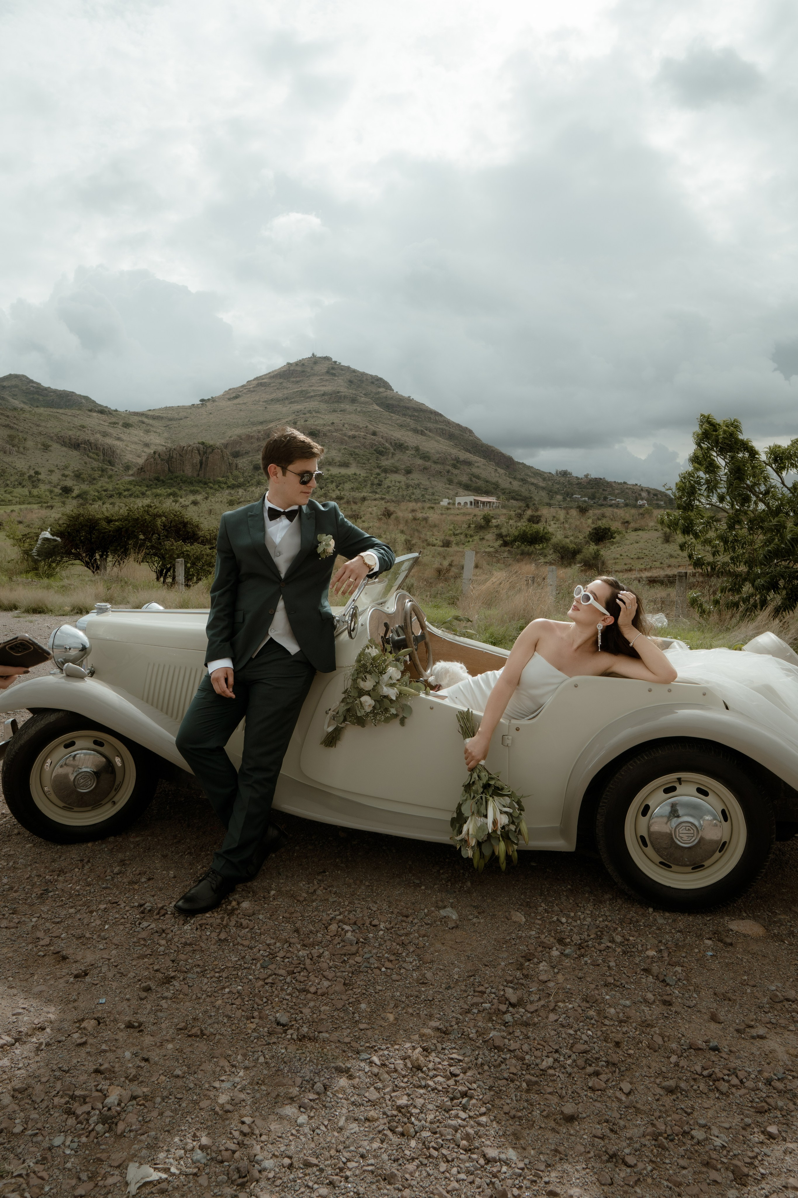 Jorge y Liliana. TWO MILLIMETERS