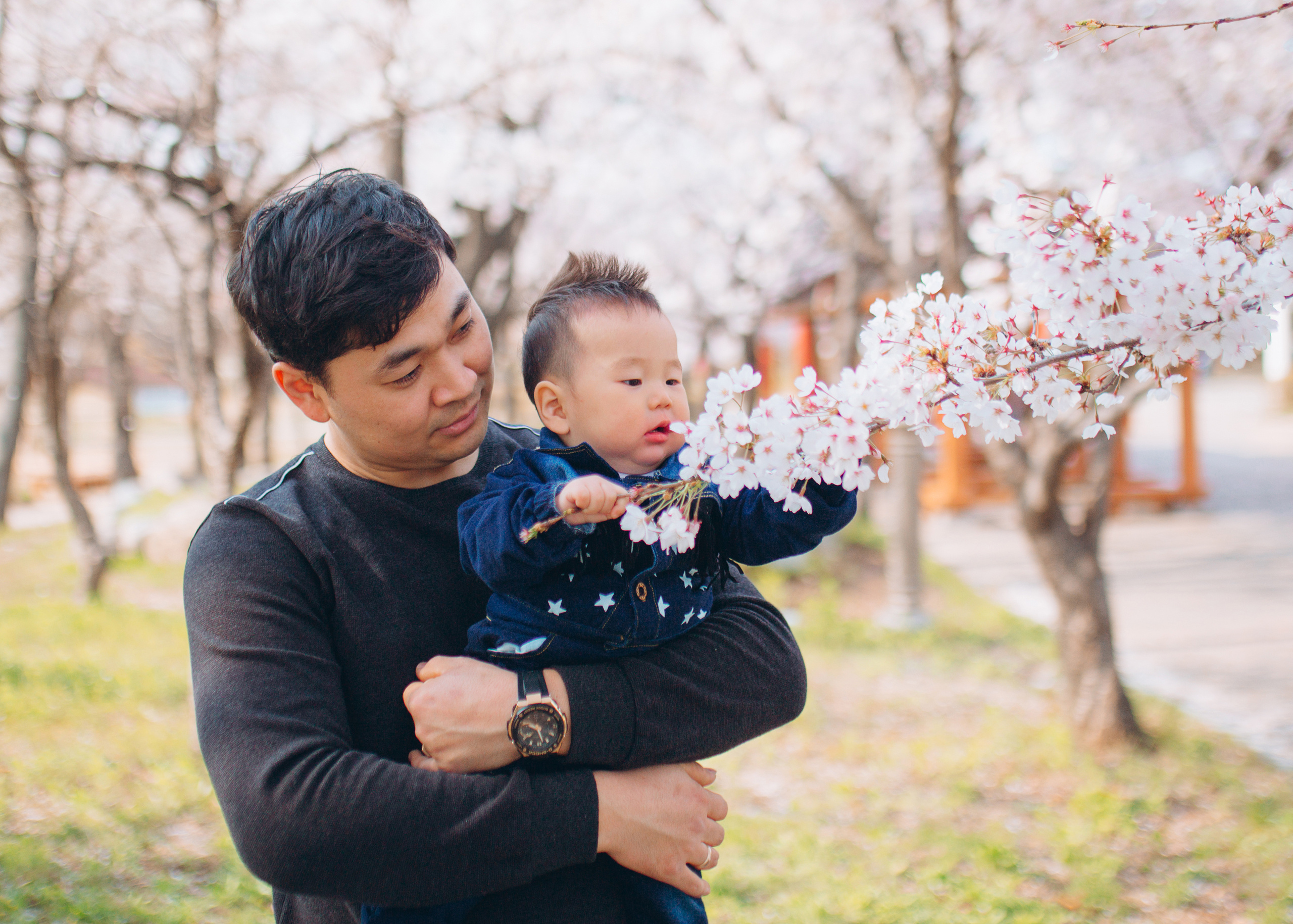 Kirill — 1 year. Portrait photographer in South Korea Olga Lian