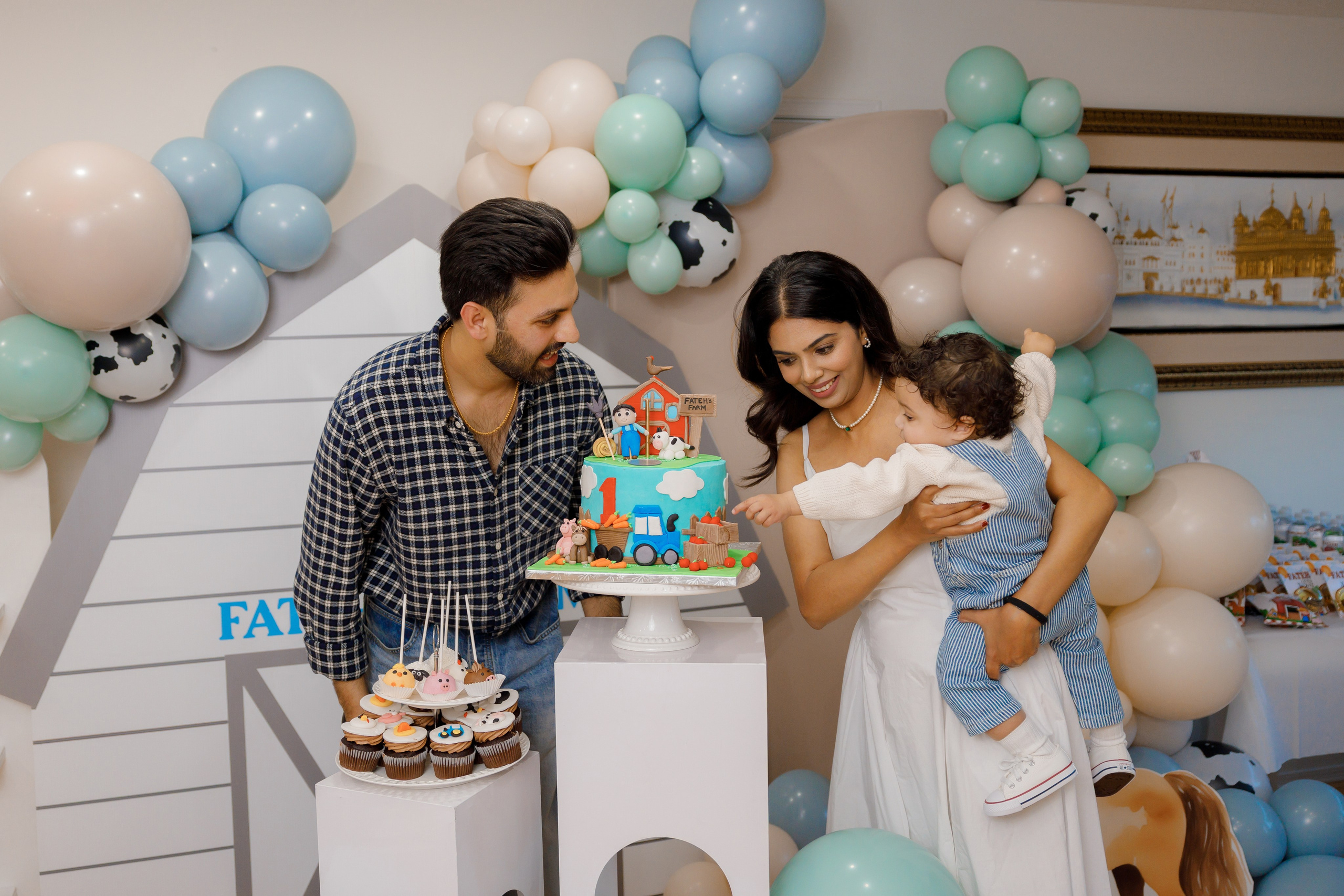 Fateh’s 1st birthday. Photographer Elvira Hryshchenko