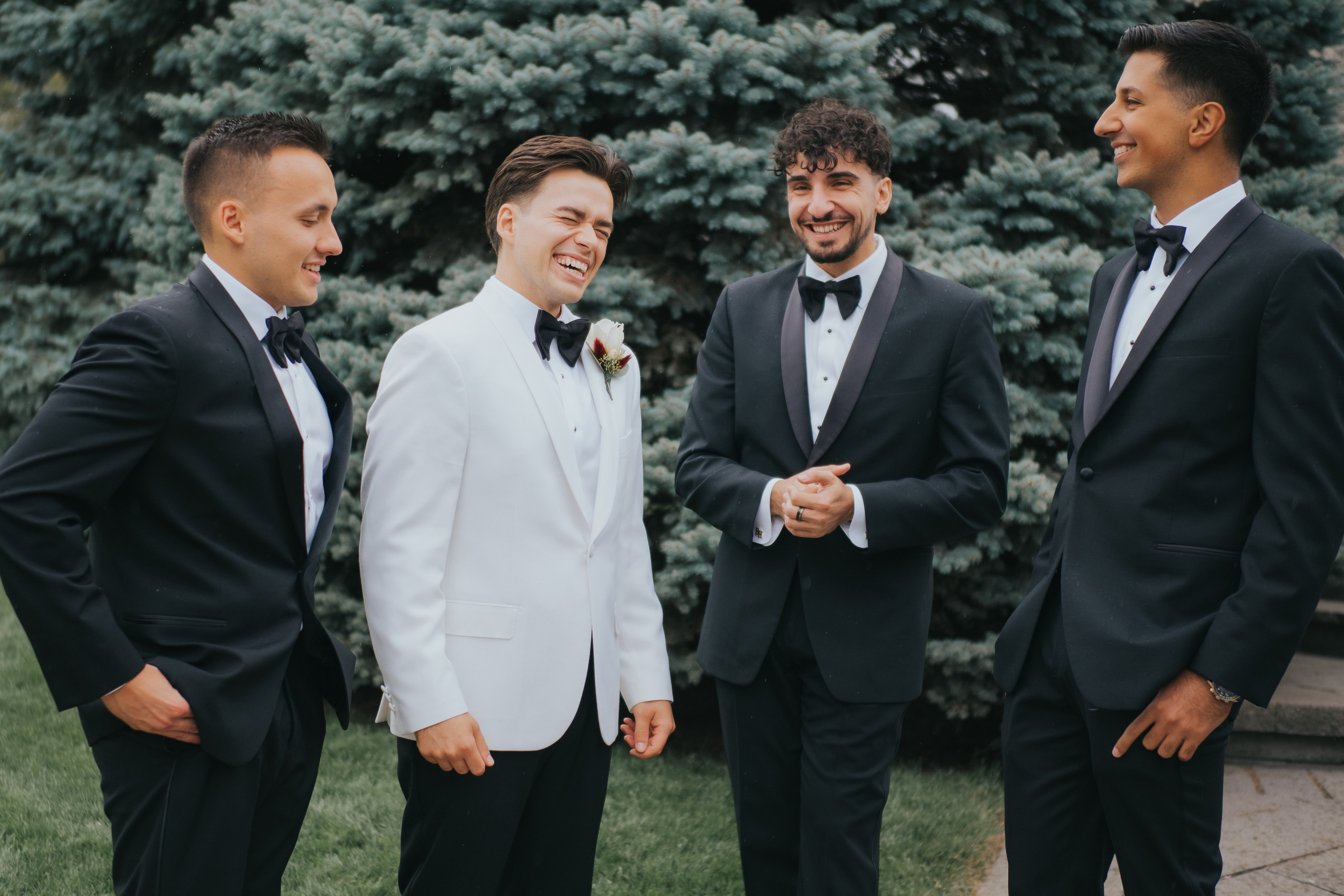 Wedding of Cassandra and Loïc in Beaconsfield, Montreal. Montreal Wedding Photographer — Muriel Oe Photo