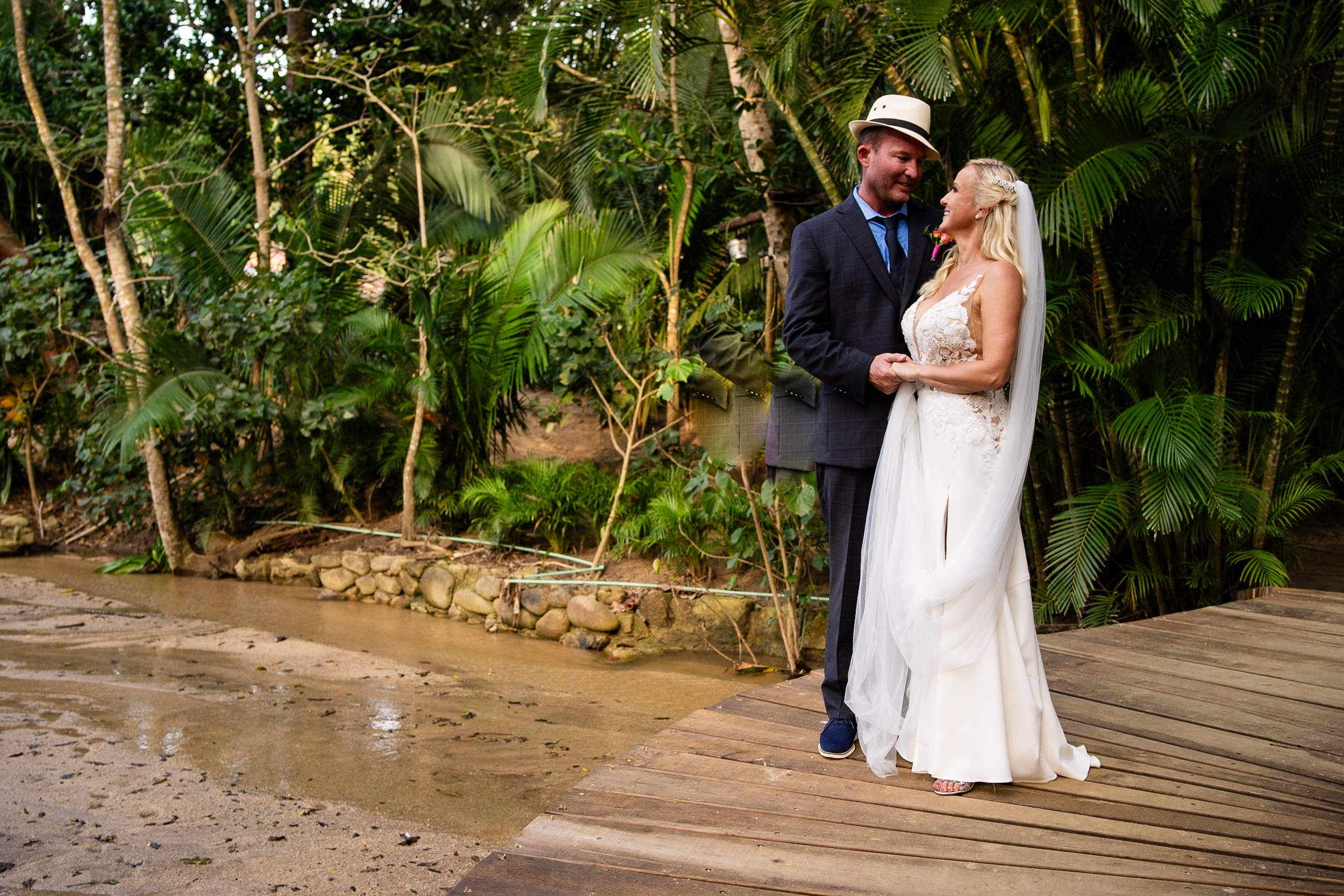 Aggie & Brian. Fotografía de Bodas Profesionales en Puerto Vallarta y Riviera Nayarit