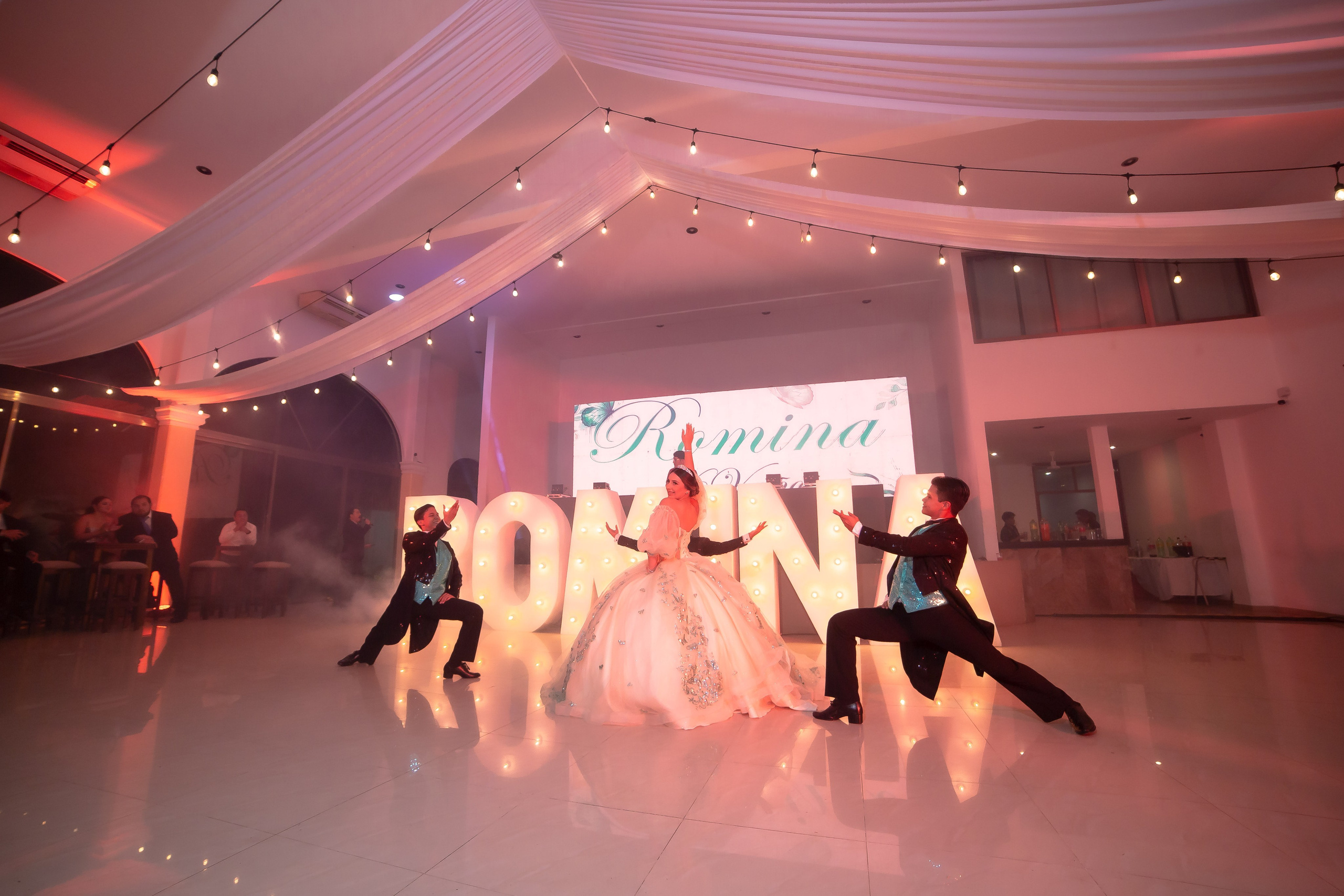 XV AÑOS ROMINA. Simón Enríquez Studio