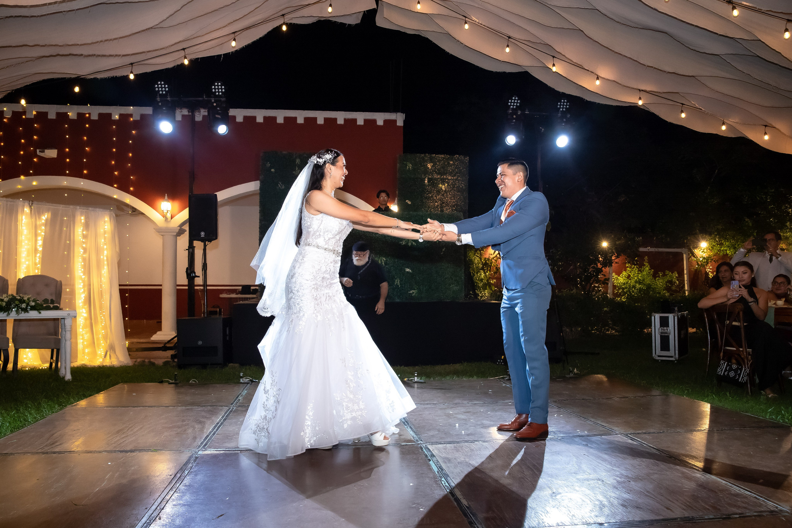 Delta & Cesar. Simón Enríquez Studio