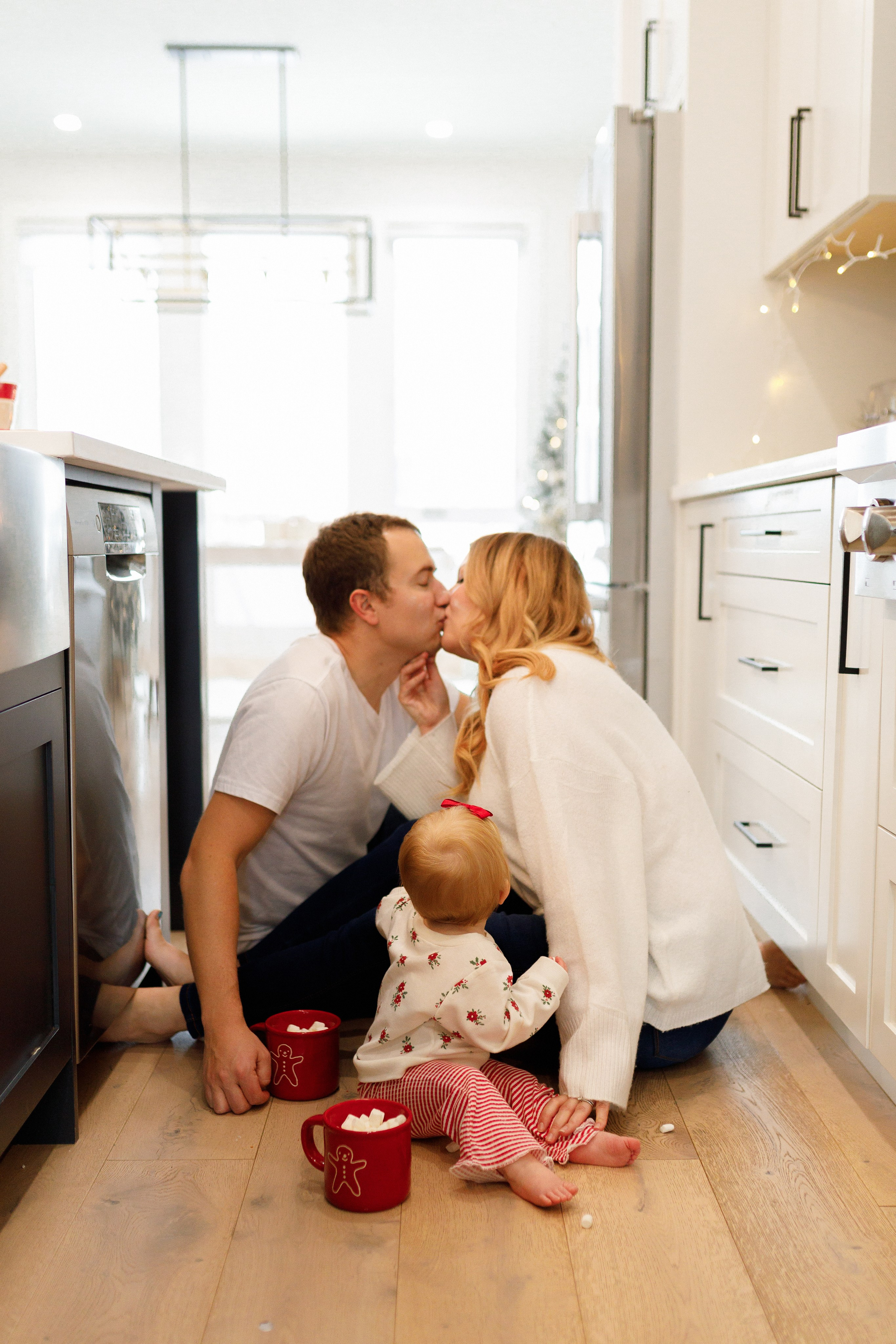 Christmas minis 2026. Photographer Elvira Hryshchenko