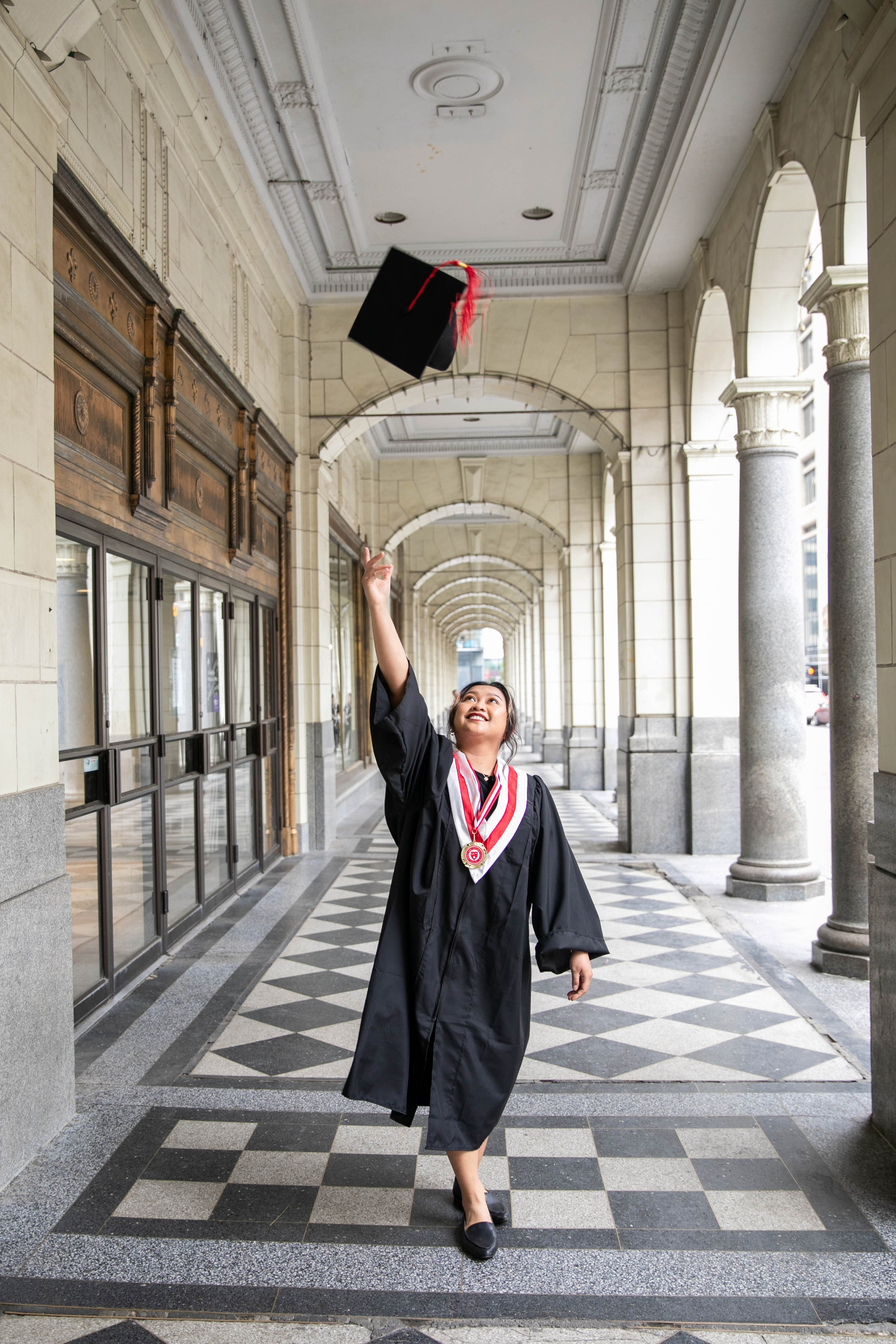Hoeving Graduation — Downtown Calgary. Fotografía accesible en Calgary