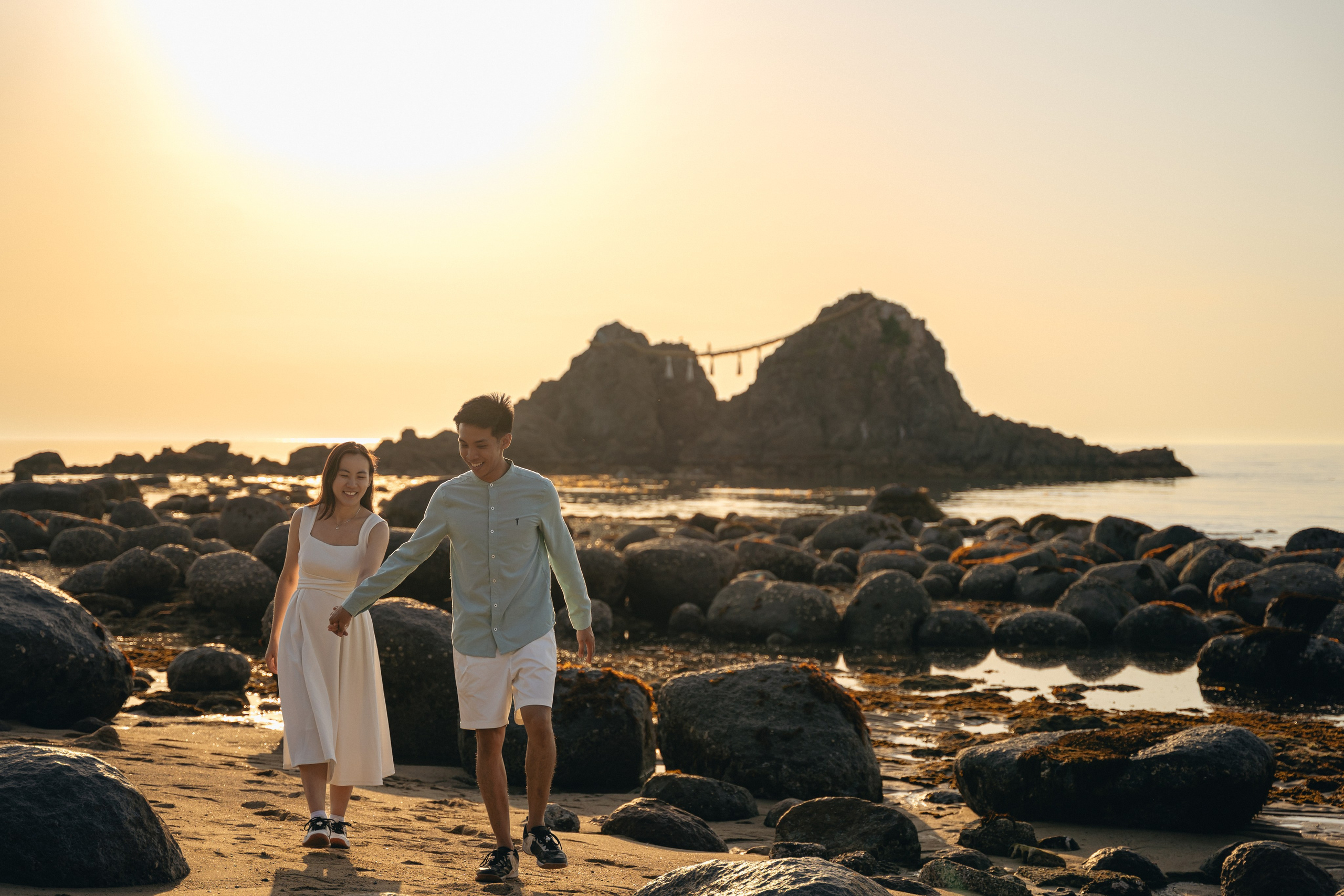 Fukuoka Couple Photoshoot: Roses, Totoro Forest & Sunset Love Story