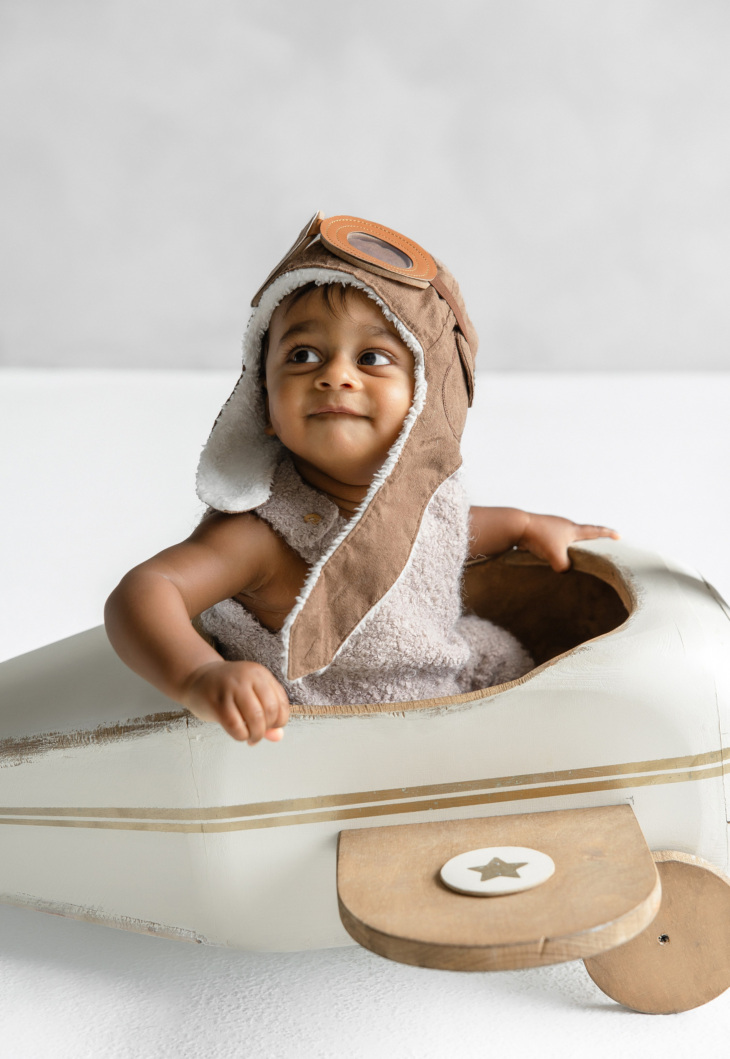 Baby Cake Smash Photographer in Toronto. Iana Banana | Toronto Maternity, Newborn & Family Photographer